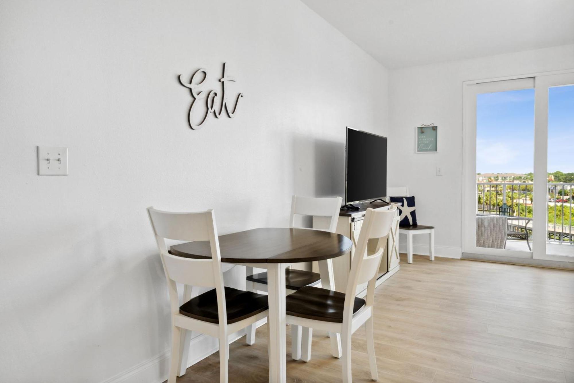 Holiday home Seas The Day At Laketown Wharf #318 By Nautical