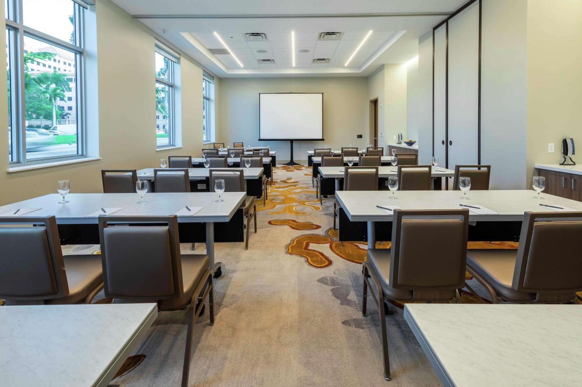 Hilton Miami Dadeland Hotel 4*