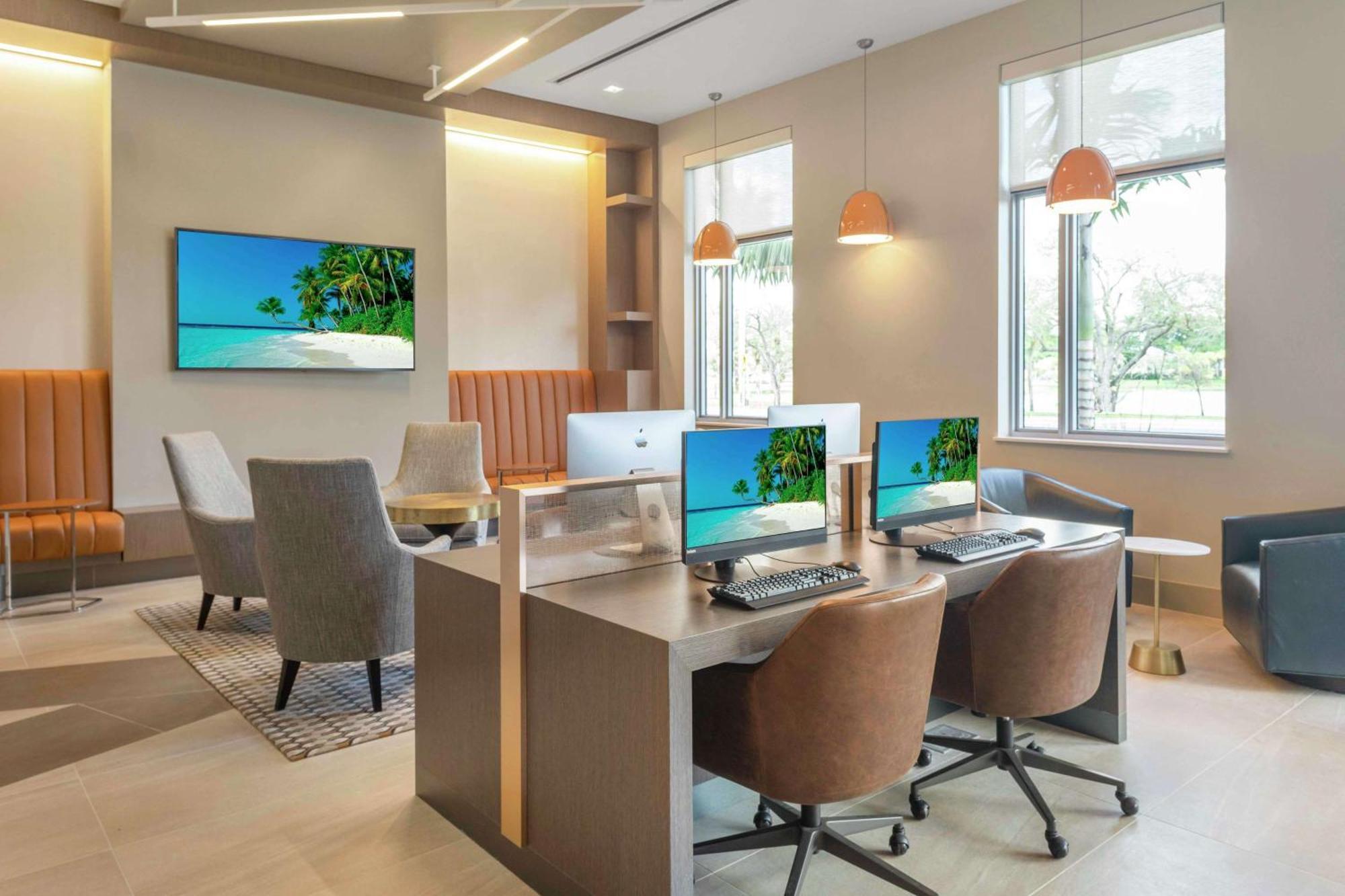 Hilton Miami Dadeland Hotel 4*