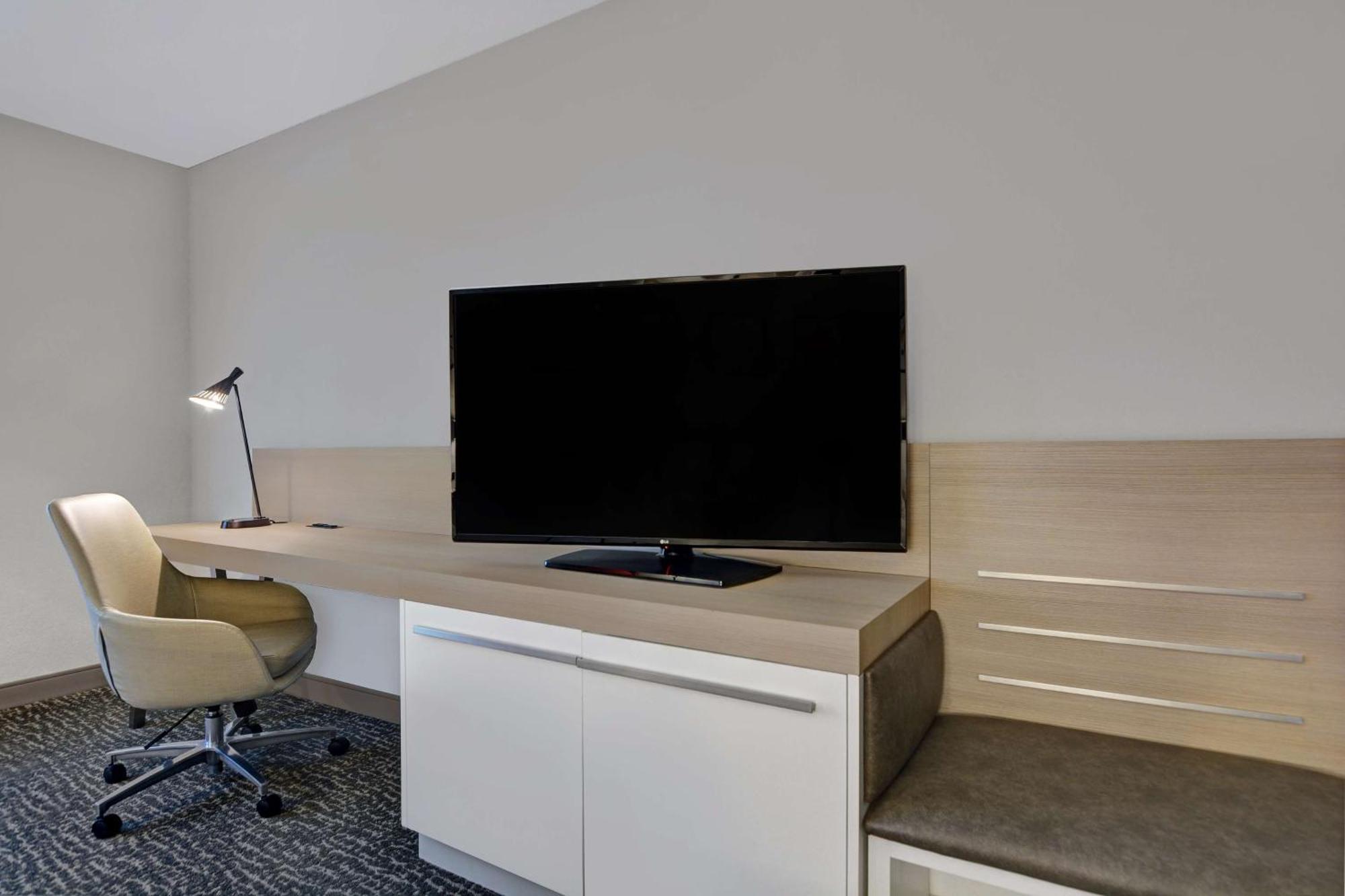 Hilton Garden Jtb/deerwood Park