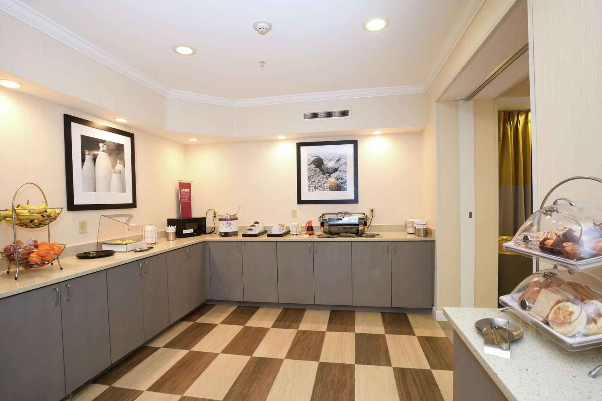 Hampton - East Regency Square Jacksonville