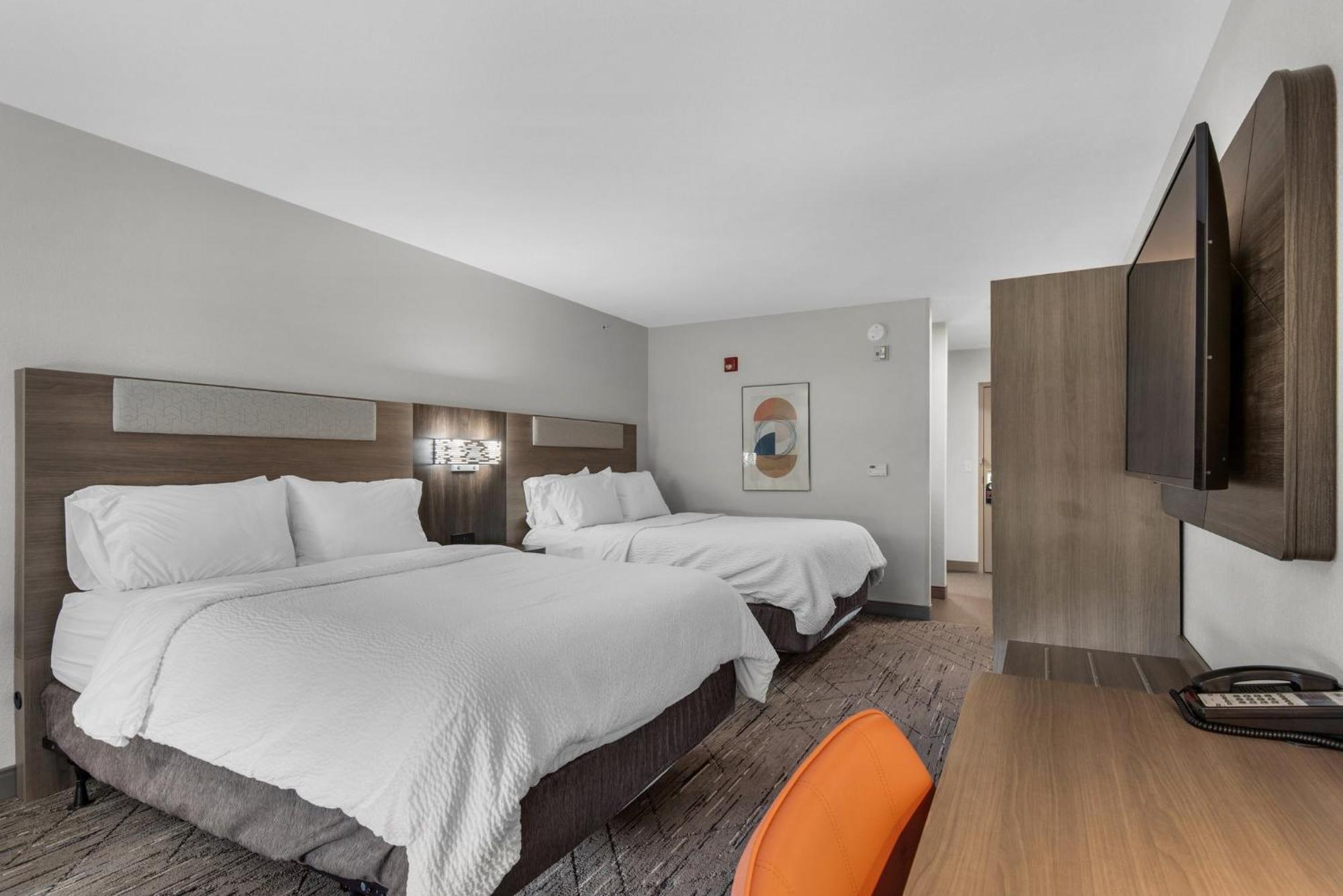 Express E - Commons Mall Area By Ihg 2*