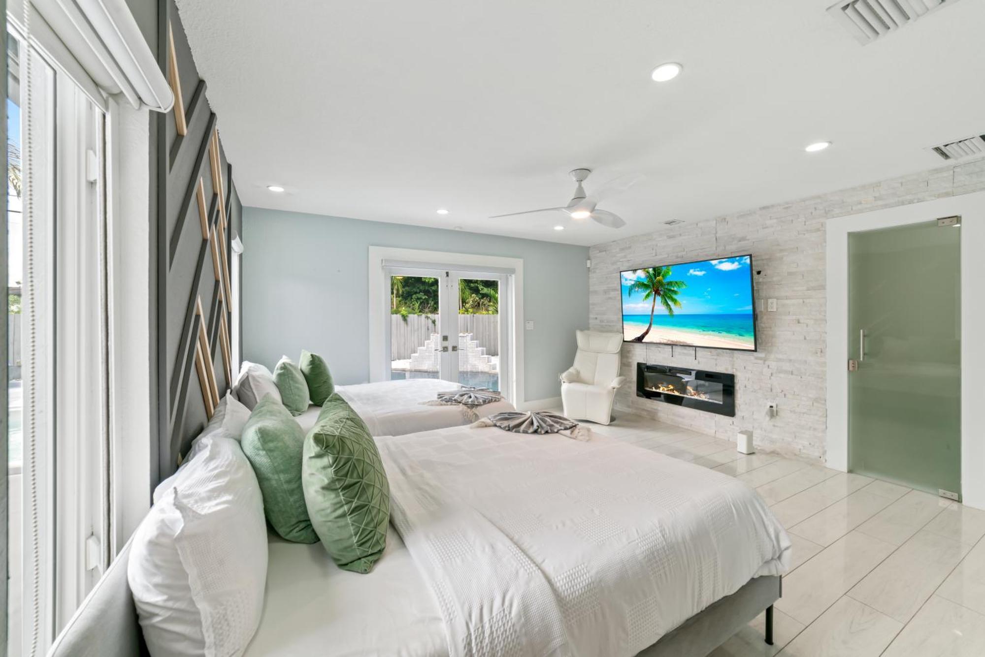 Miami House With Hot Pool-spa & Pool Table L48