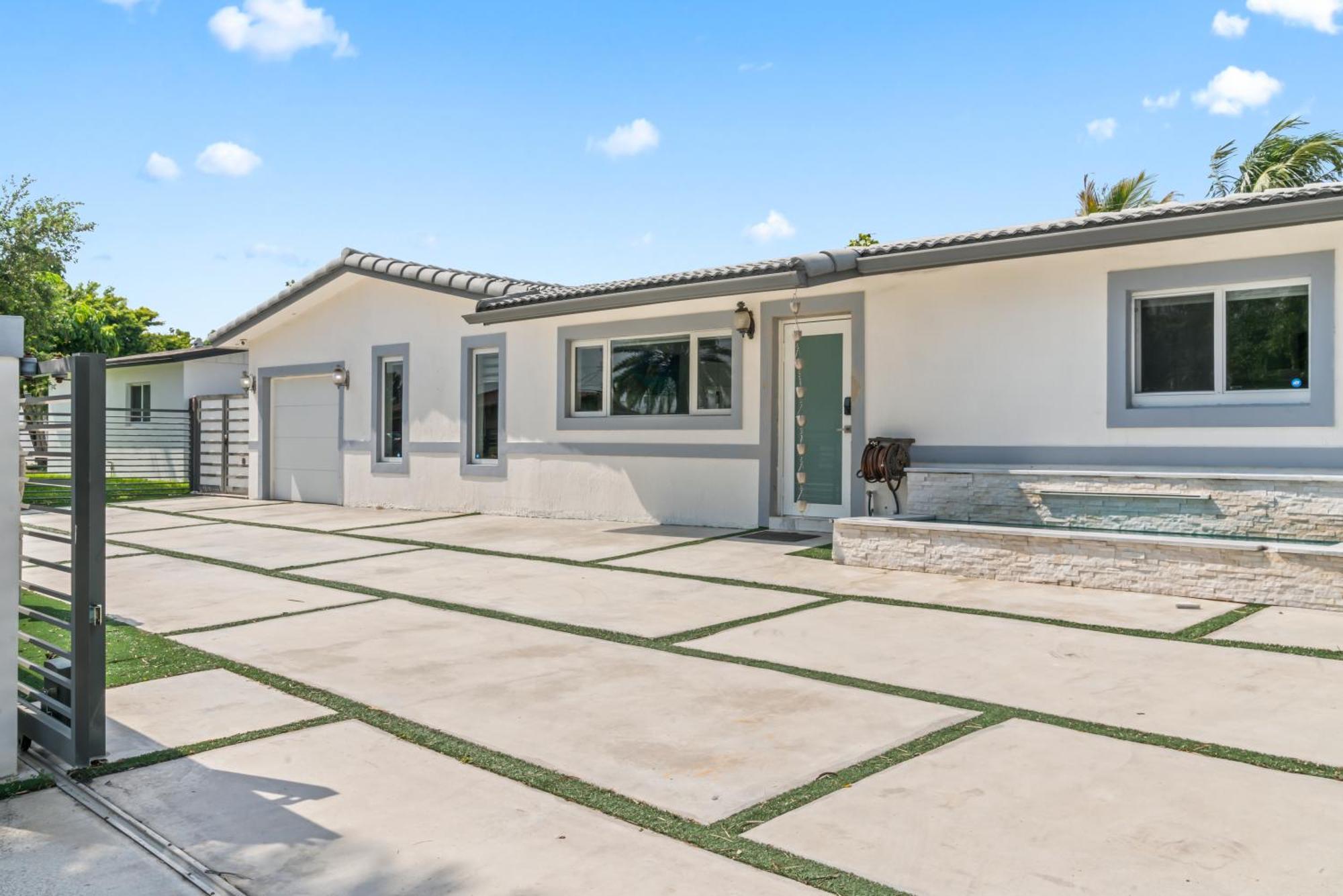 Holiday home Miami House With Hot Pool-spa & Pool Table L48 *