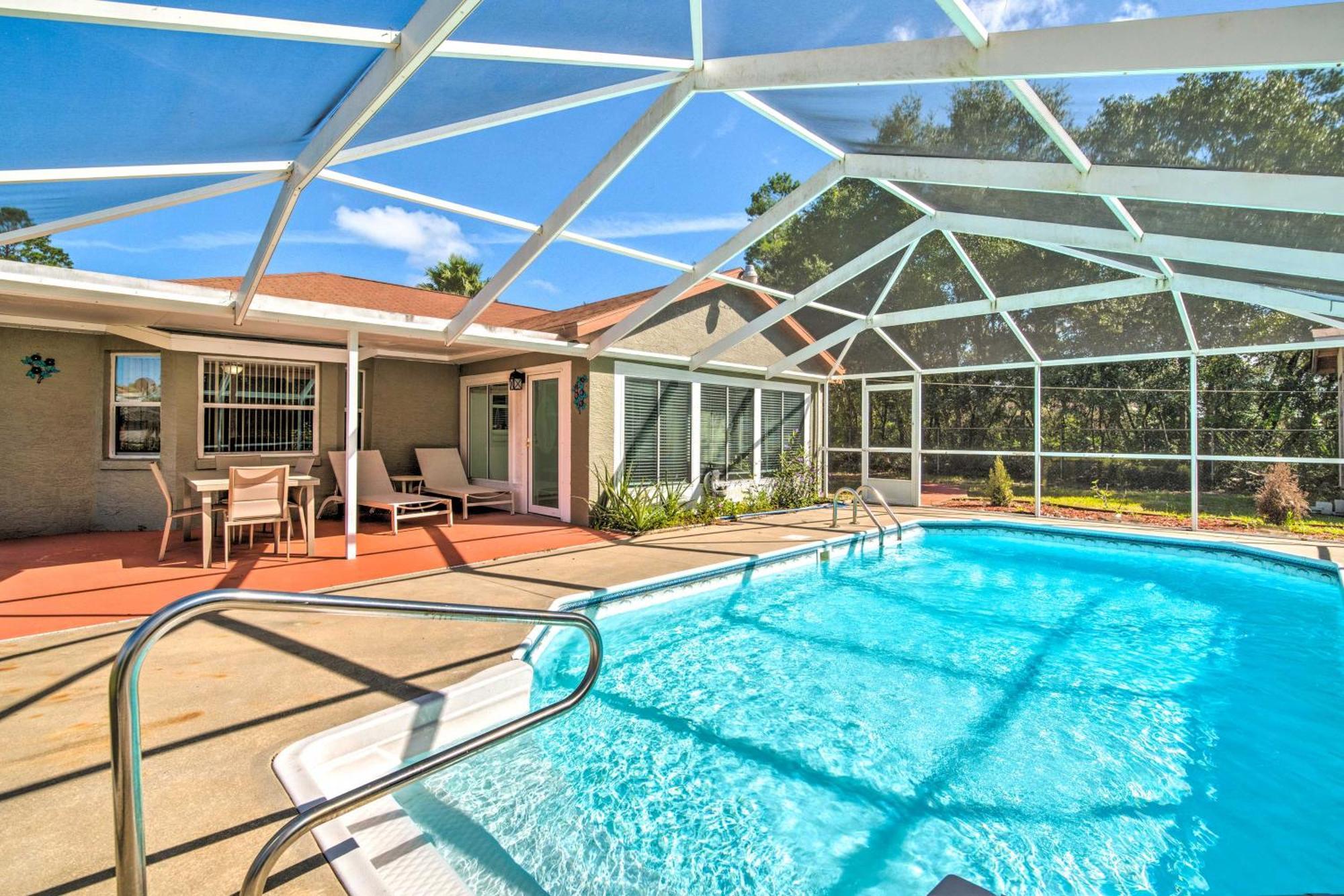 Pet-friendly Ocala Escape With Private Pool And Yard! Holiday home Marion Oaks