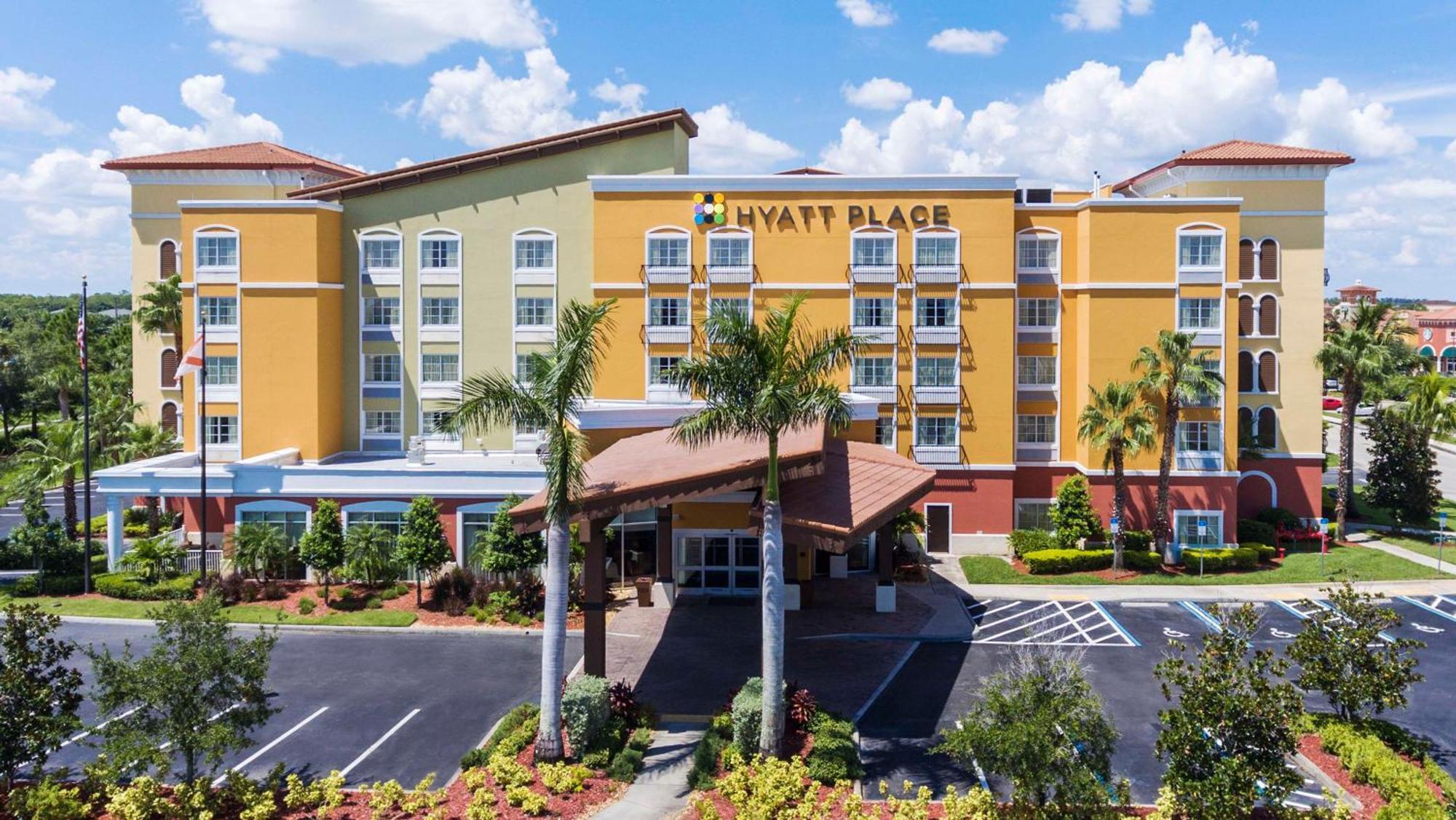 Hyatt Place Coconut Point Hotel 3*