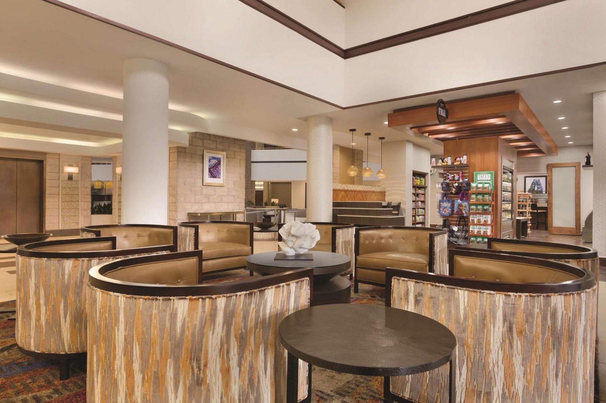 Hotel Embassy By Hilton Orlando International Drive Icon Park Williamsburg
