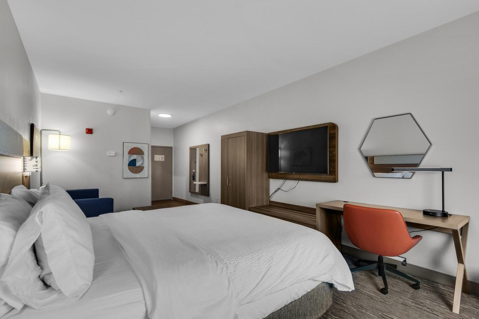 Express E - Commons Mall Area By Ihg Hotel Destin