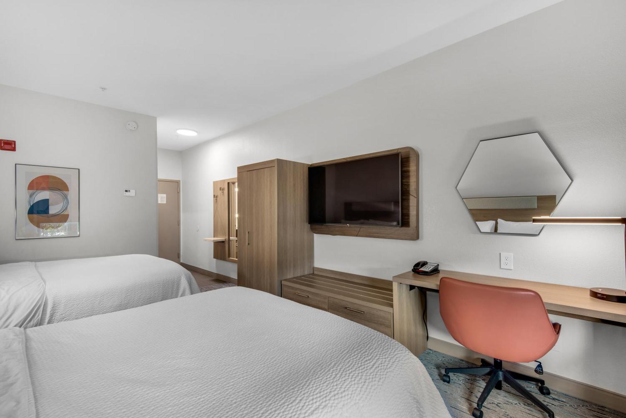 Express E - Commons Mall Area By Ihg 2*