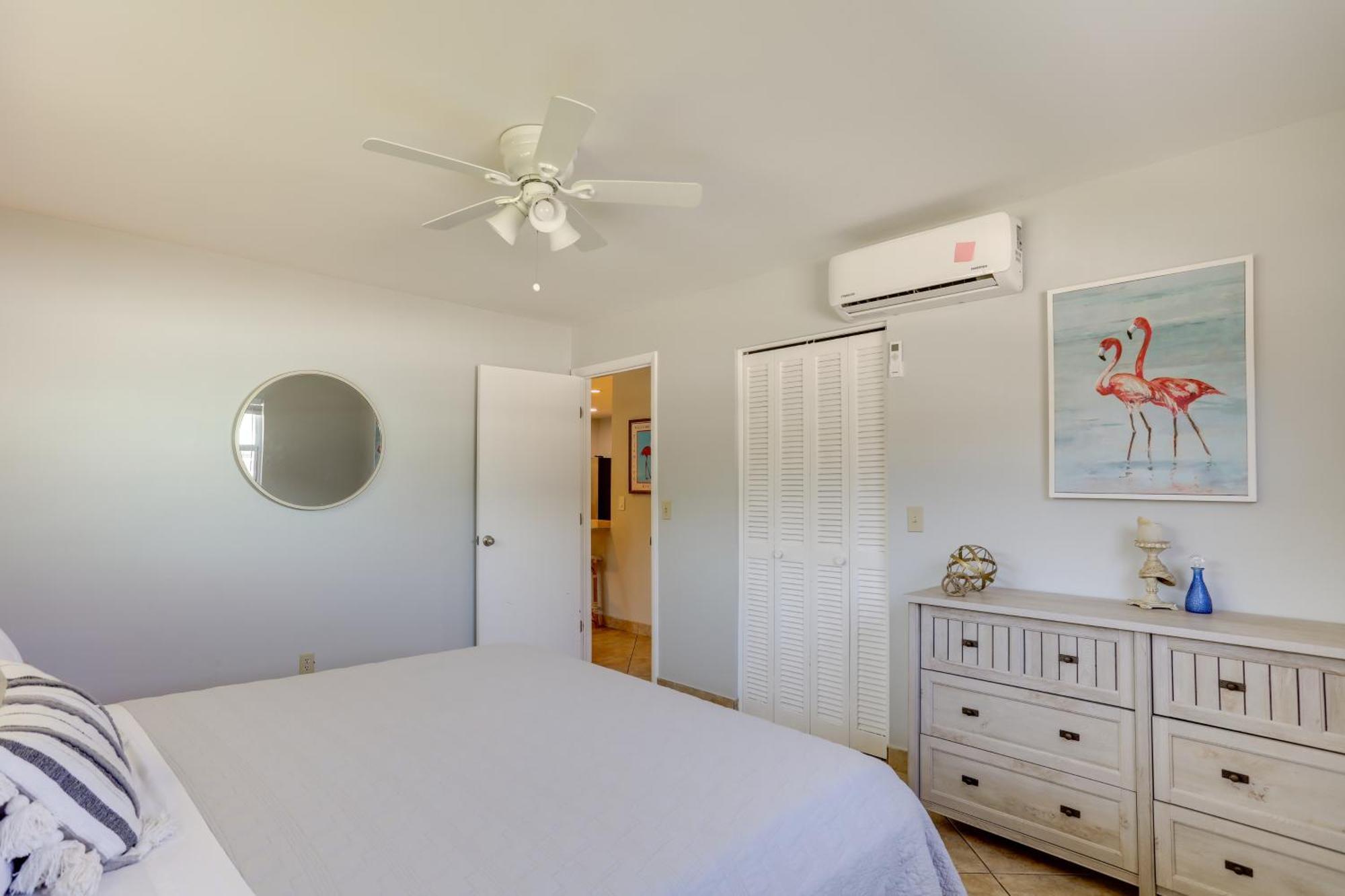Stylish Updated Getaway 2 Mi To Swim And Shop! *