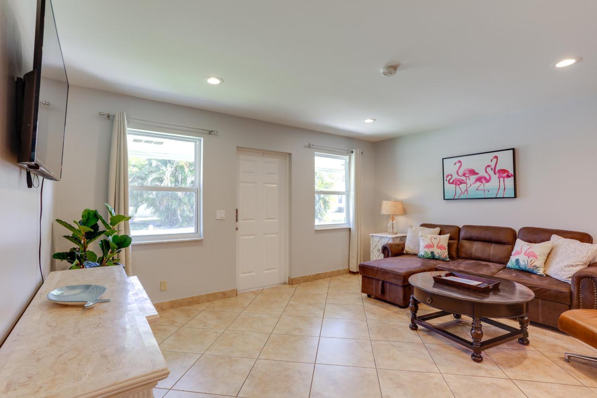 Holiday home Stylish Updated Getaway 2 Mi To Swim And Shop! *