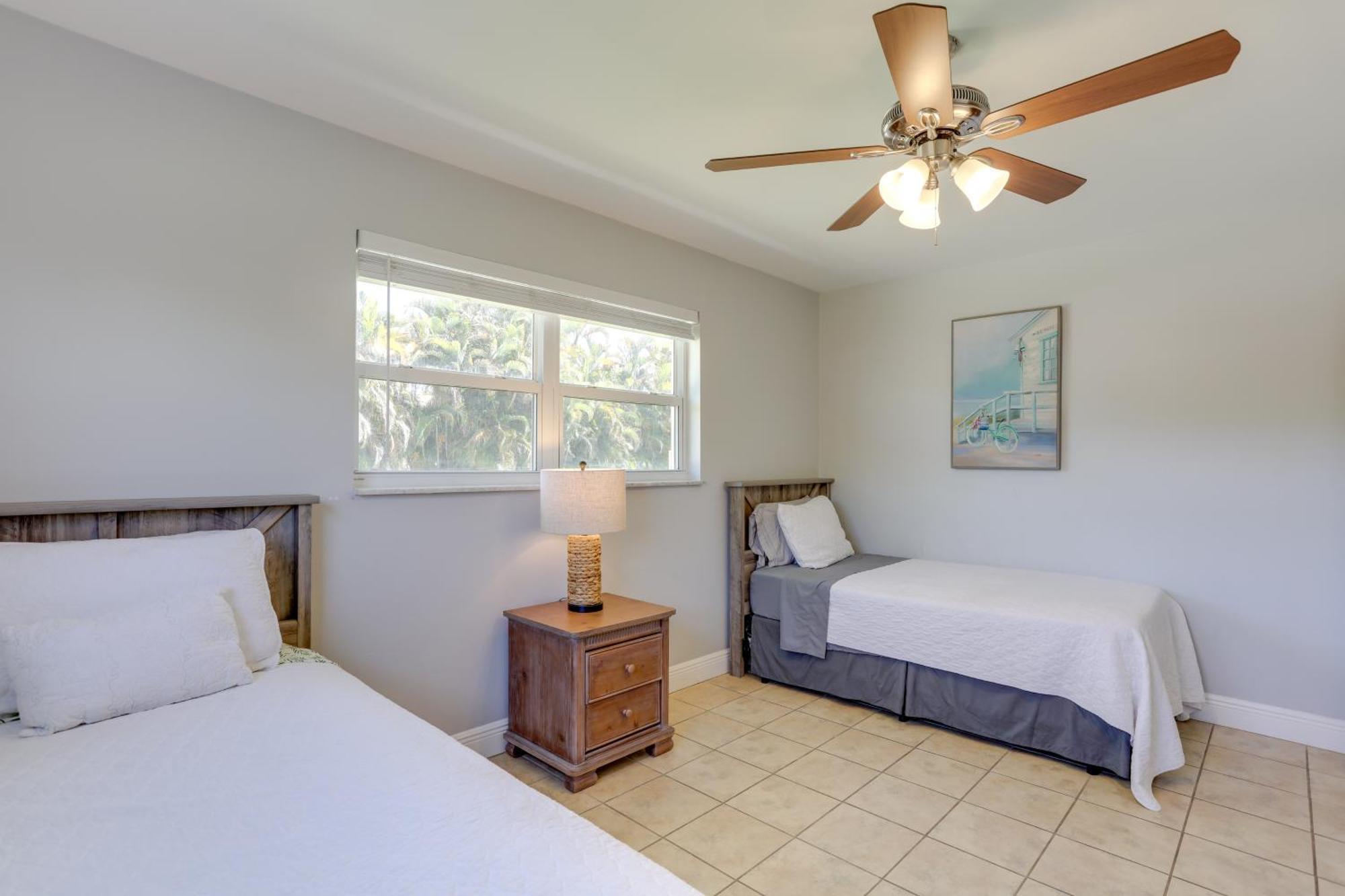 Pet-friendly Palm Pad - 1 Mi To The Ocean! Holiday home