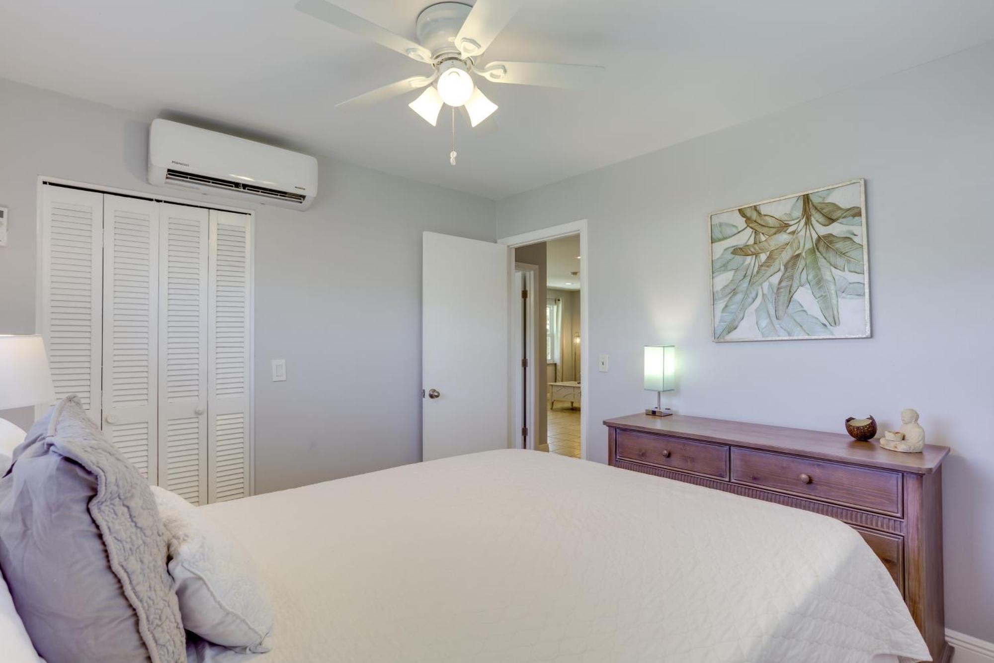 Pet-friendly Palm Pad - 1 Mi To The Ocean! Holiday home *