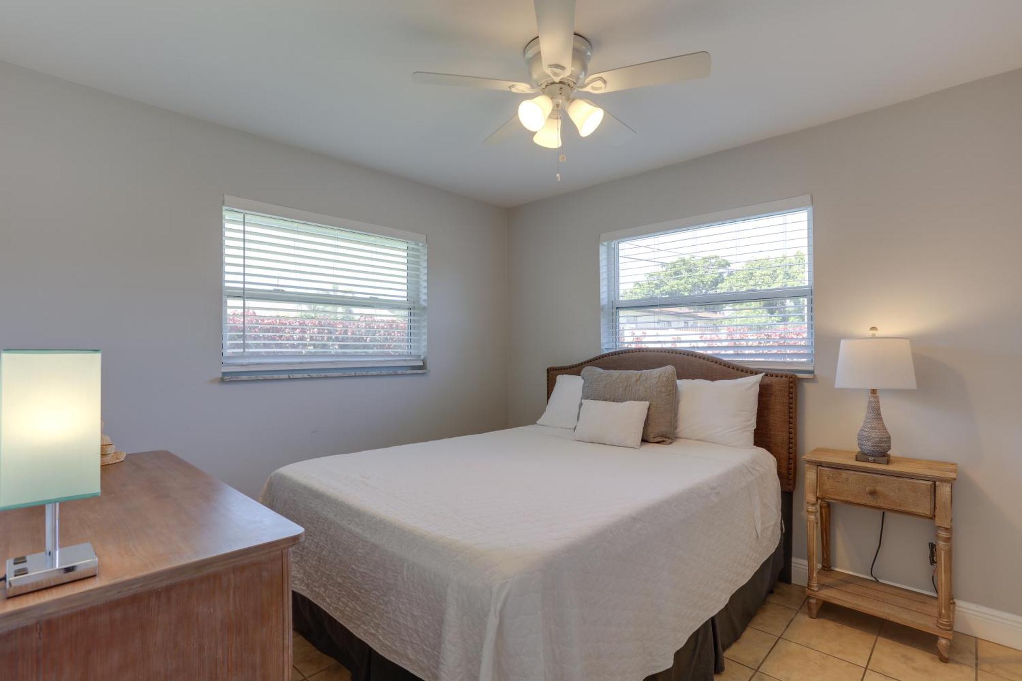 Holiday home Pet-friendly Palm Pad - 1 Mi To The Ocean! North Palm Beach