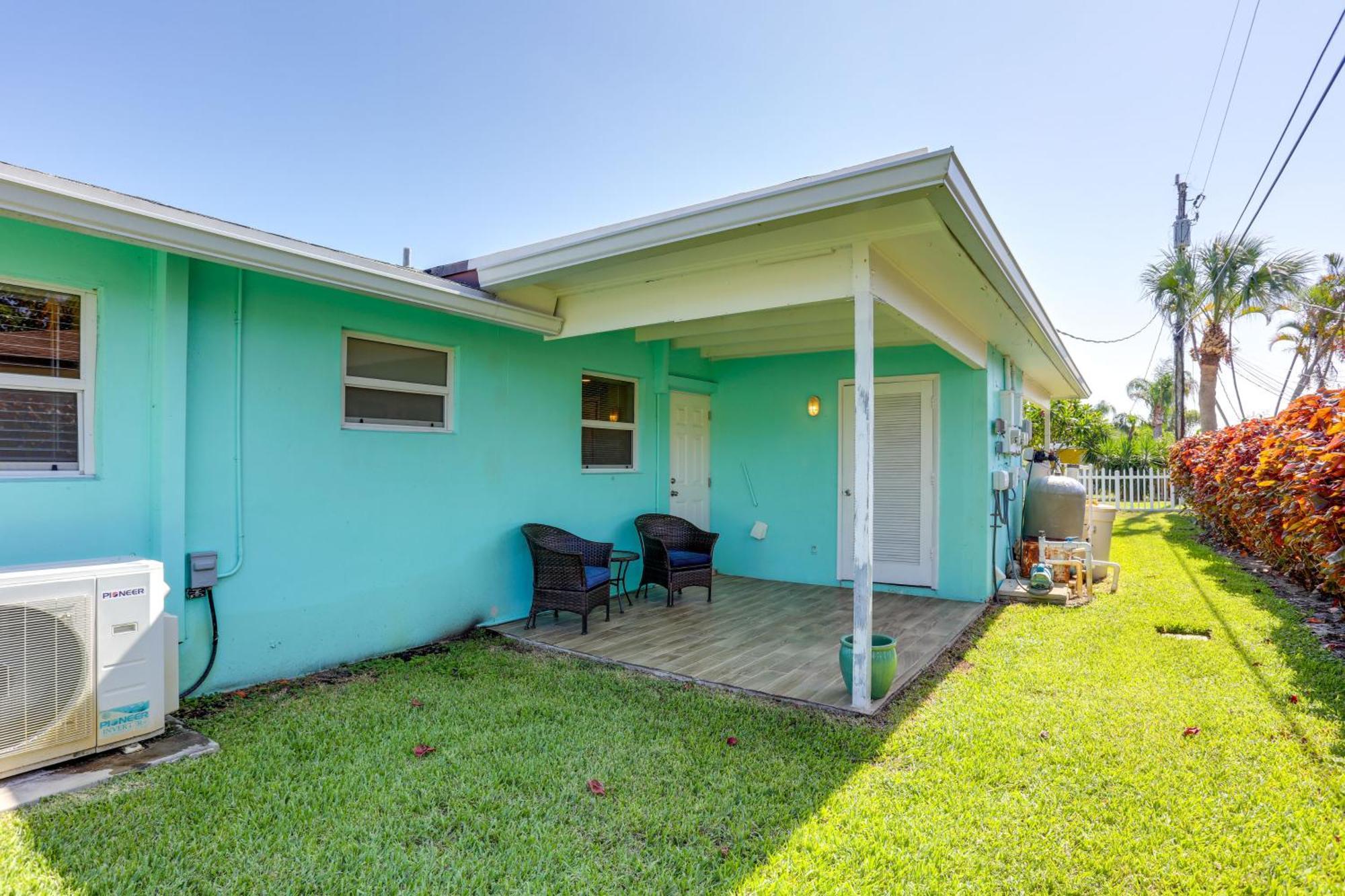 Pet-friendly Palm Pad - 1 Mi To The Ocean! Holiday home