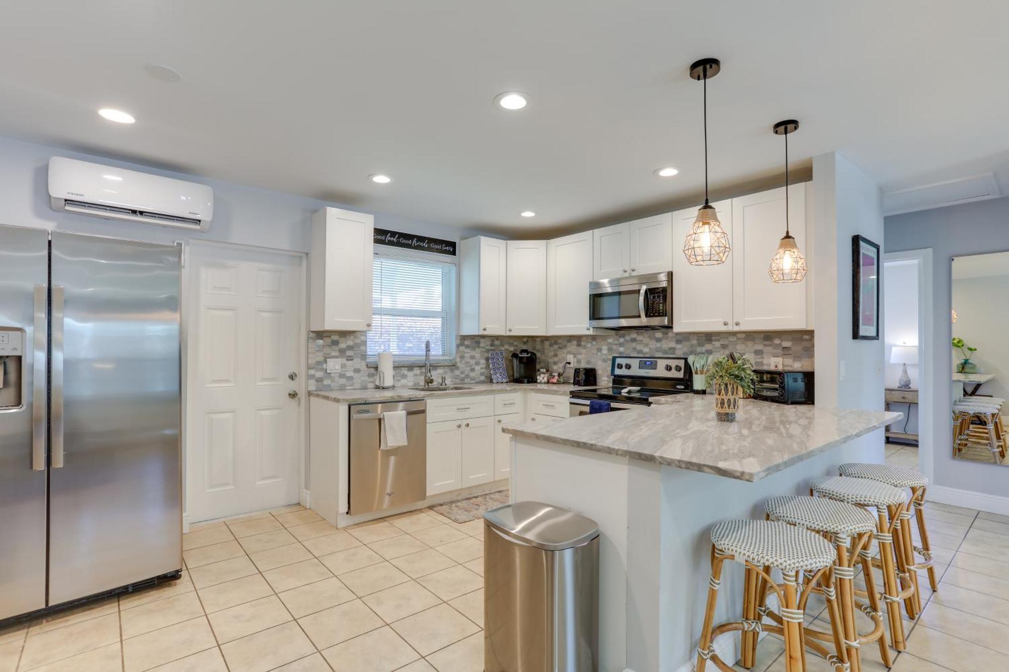 Holiday home Pet-friendly Palm Pad - 1 Mi To The Ocean! North Palm Beach
