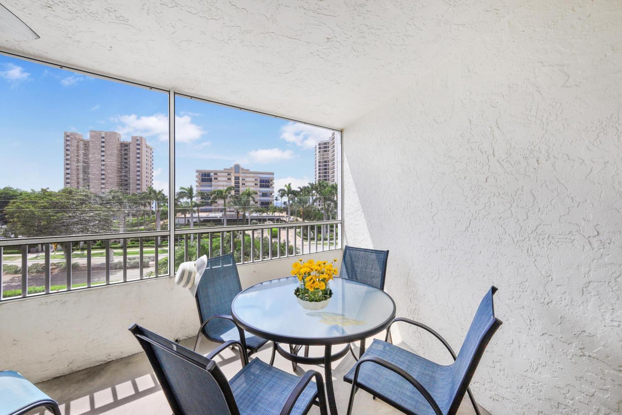 Club 403 * Marco Island