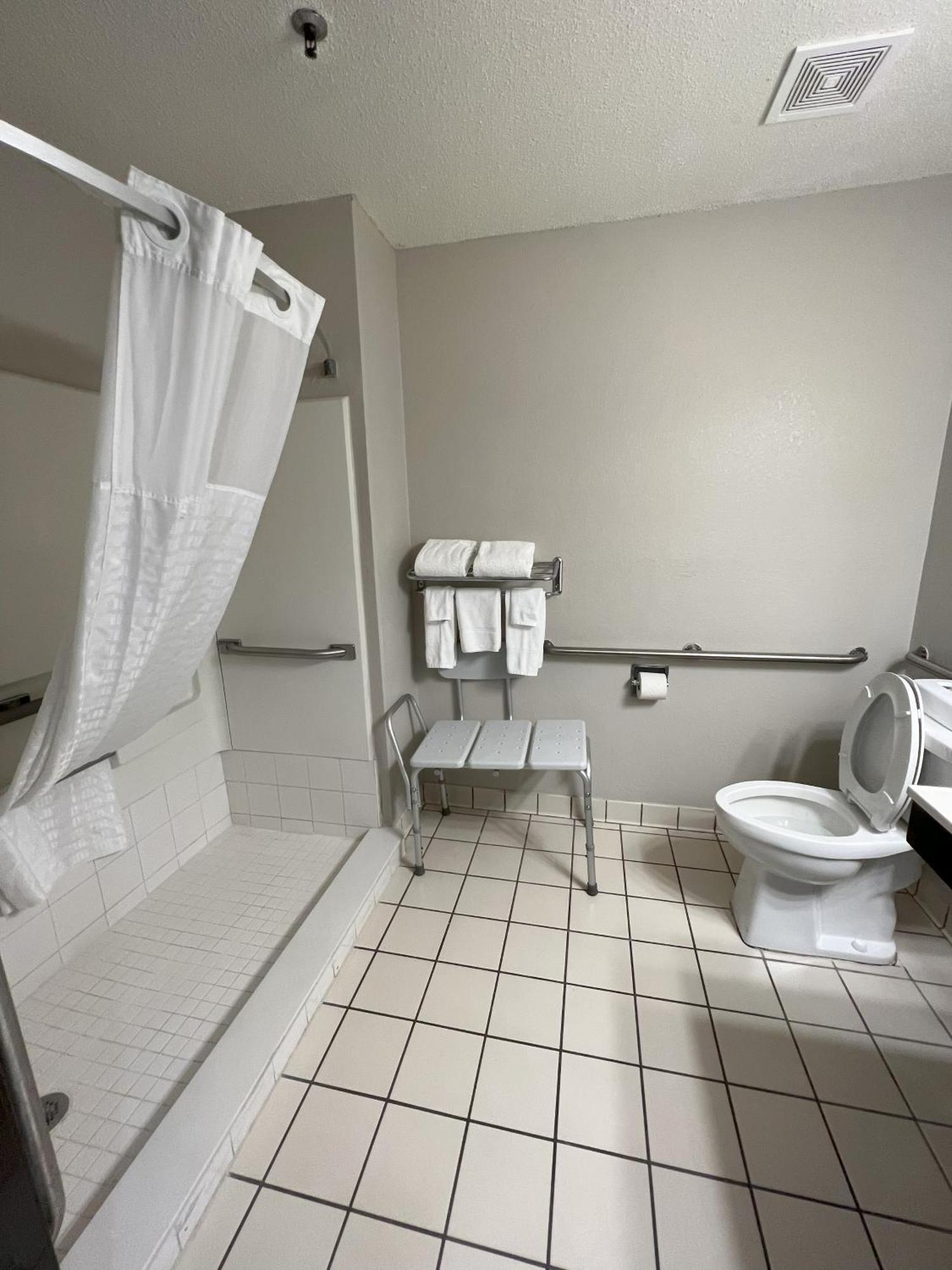 Days By Wyndham Orange Park/jacksonville Orange Park