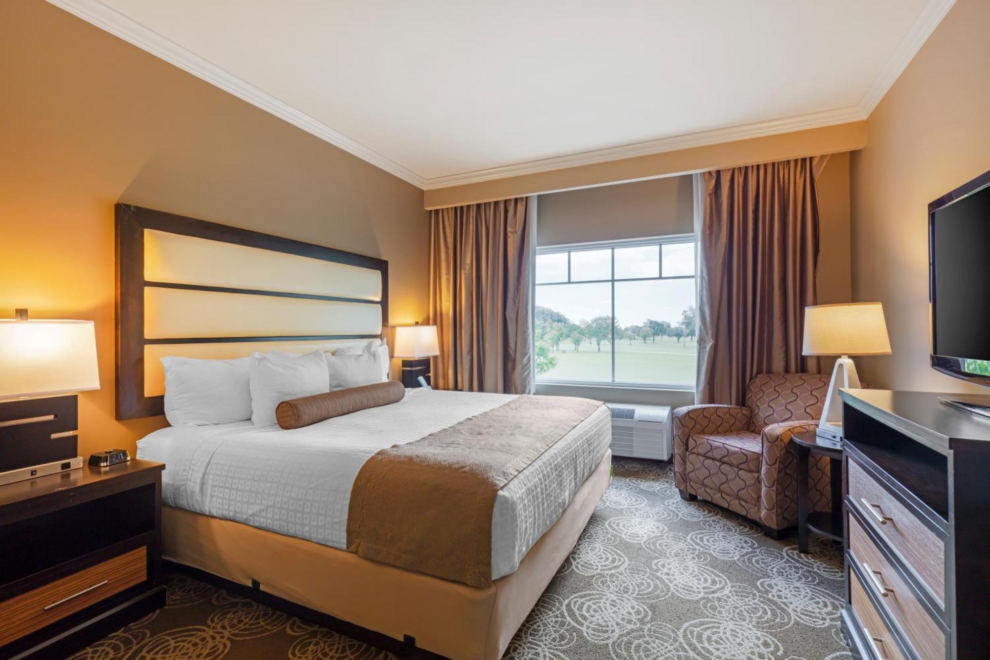 Western Miami Airport North & 3*