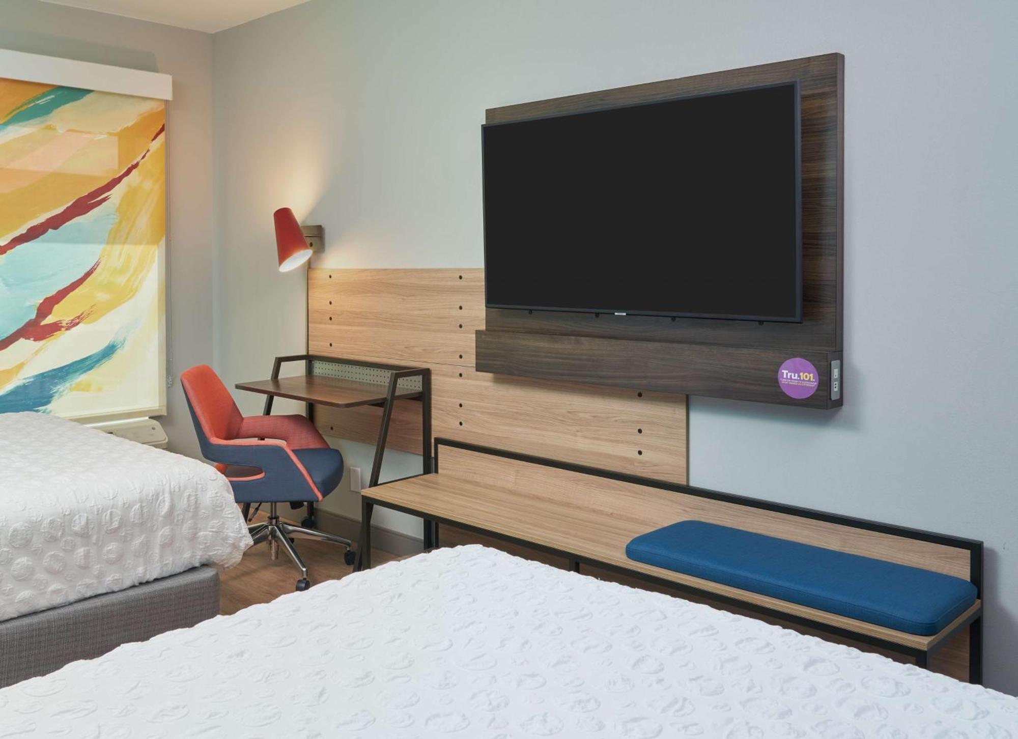 Tru By Hilton Pompano Pier Hotel 3*