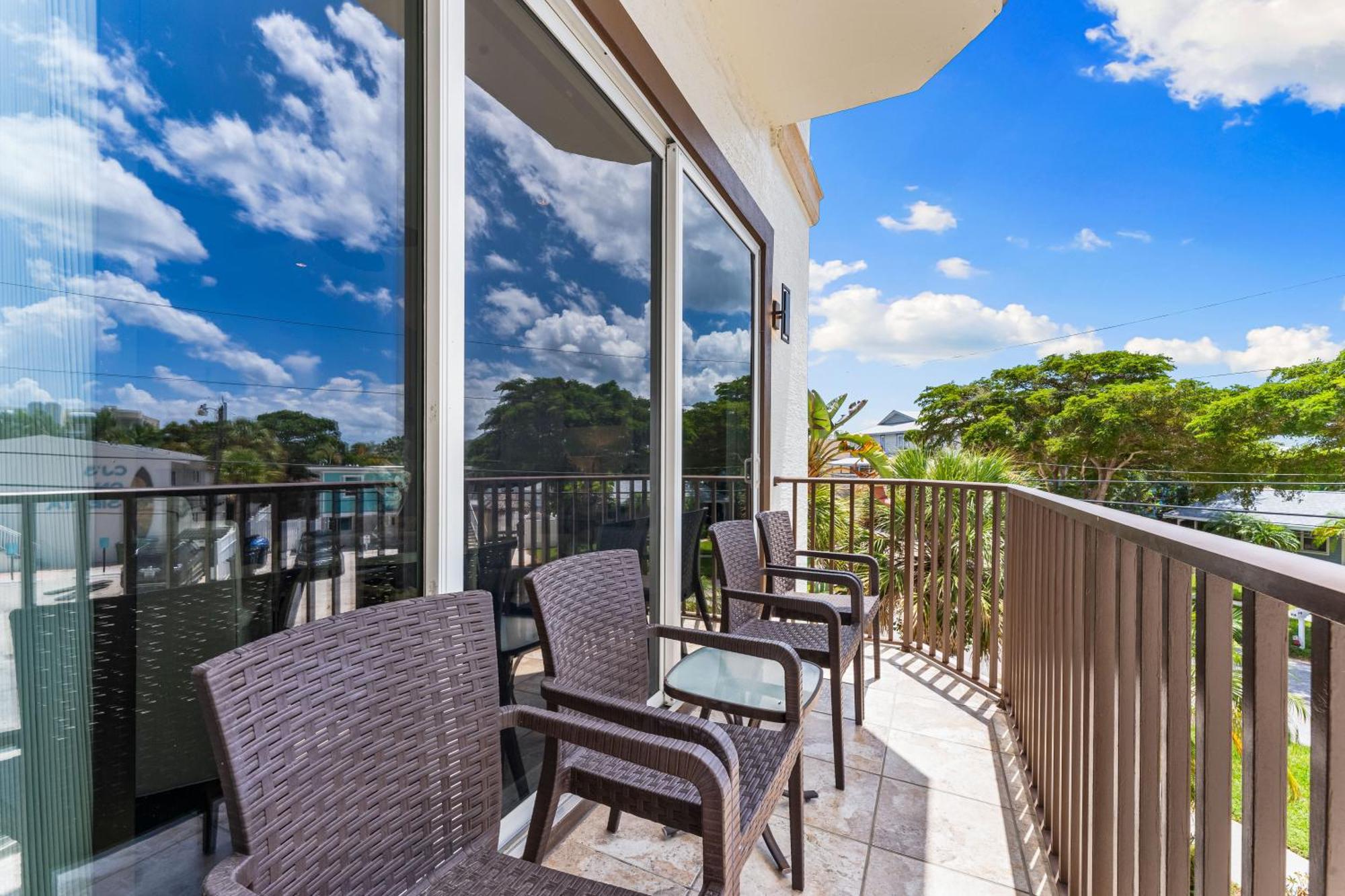 Apartment Beachside Of The Village Siesta Key