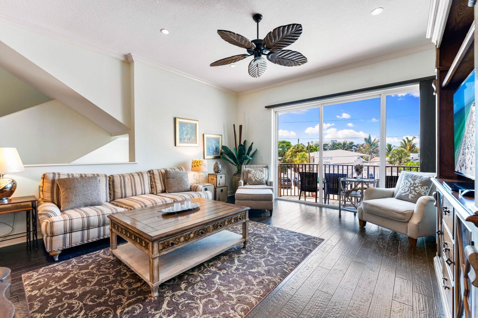 Beachside Of The Village * Siesta Key