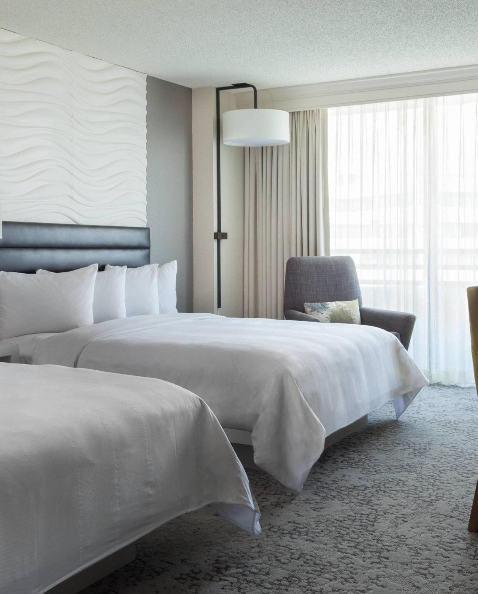 Lauderdale Marriott North Hotel