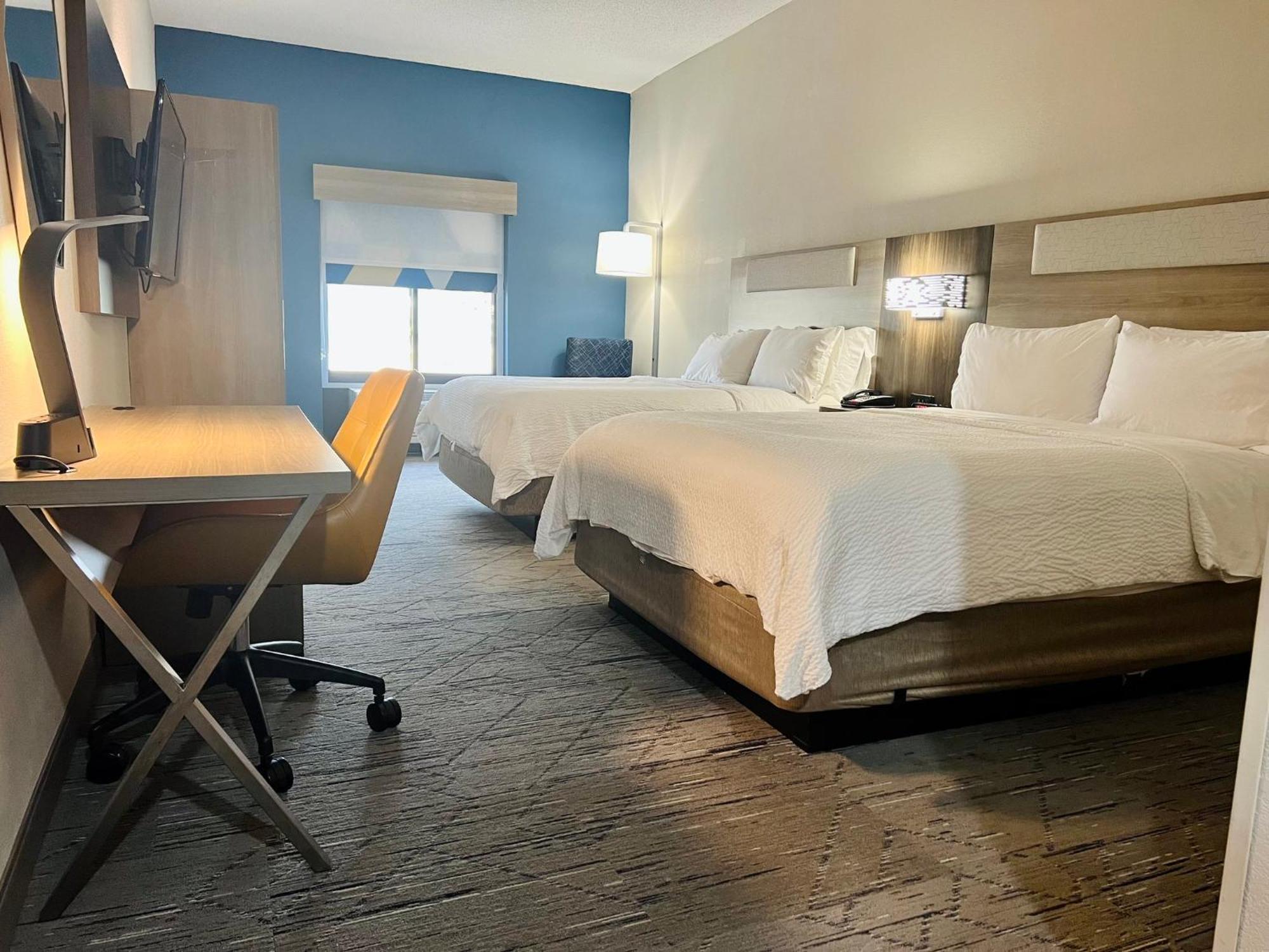 Hotel Express & By Ihg 2*