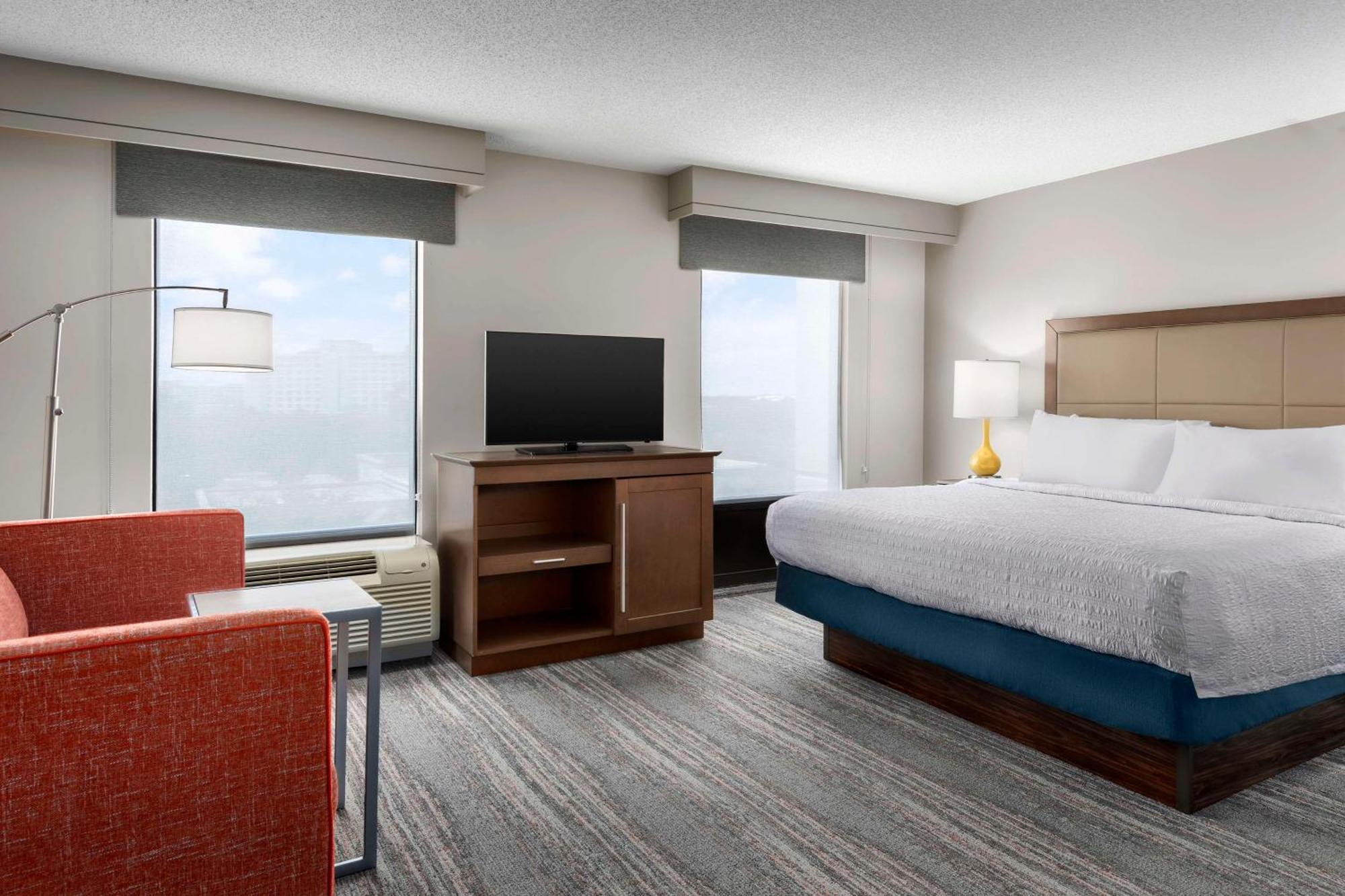 Hotel Hampton & At Mary Colonial Townpark Lake Mary