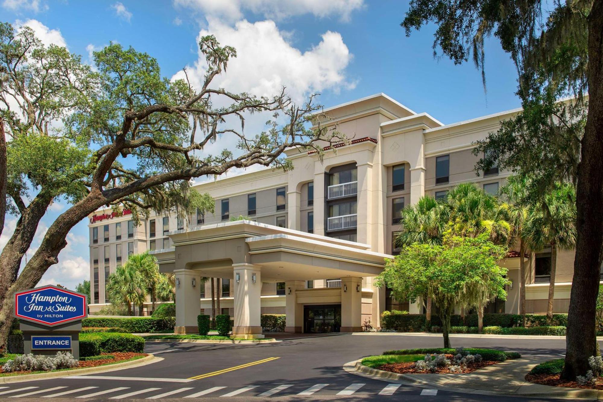 Hotel Hampton & At Mary Colonial Townpark 3*