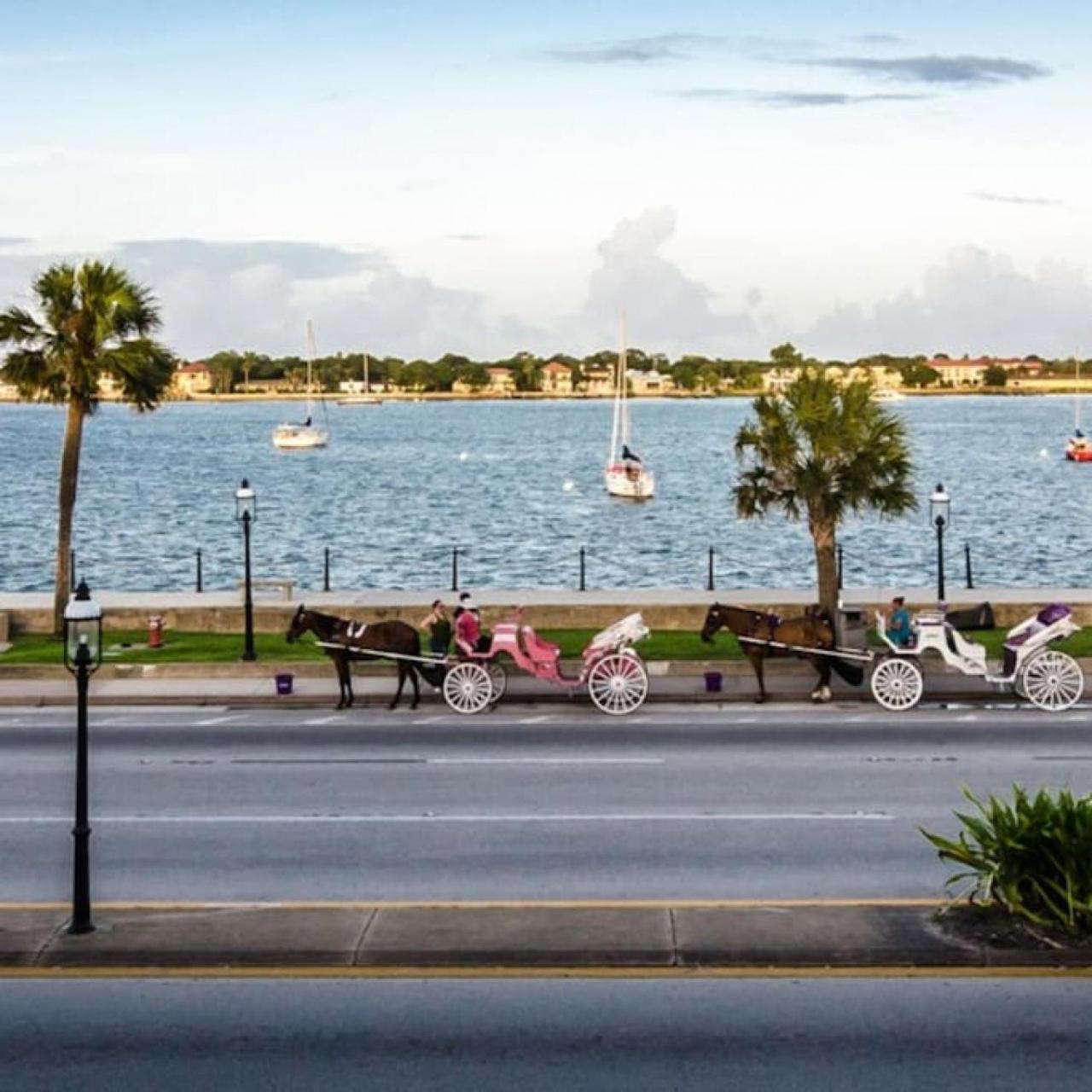 Holiday home Waters Edge At Cortez