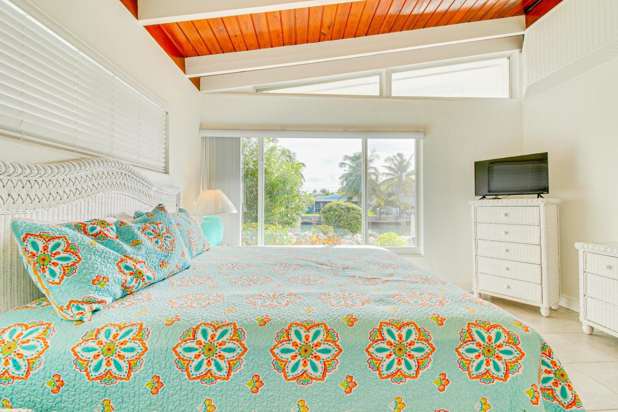 Downhome By The Canal Holiday home Key Colony Beach