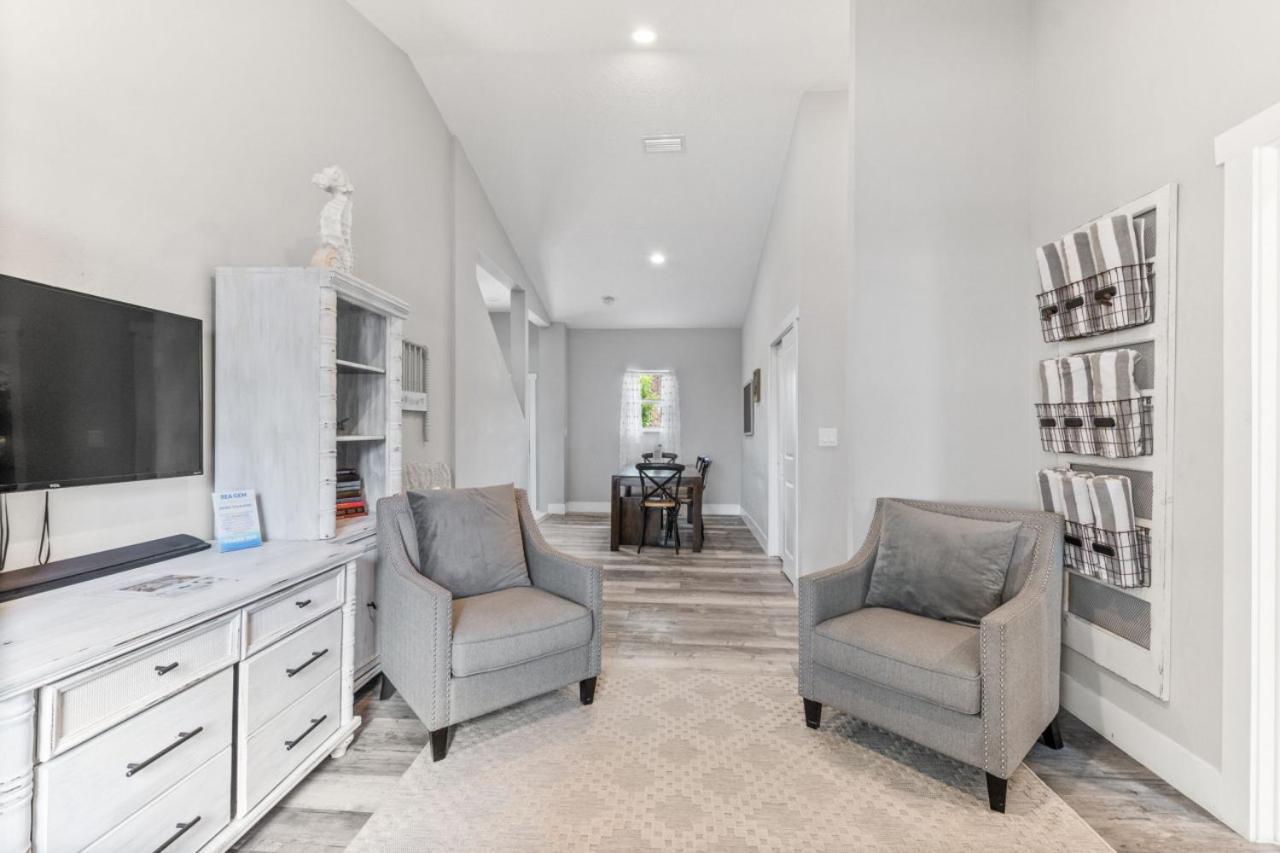 Sea Gem Slp 16 Amenities