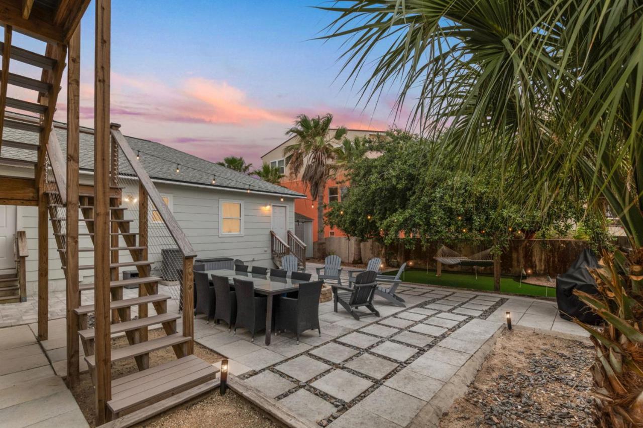 Sea Gem Slp 16 Amenities Holiday home *
