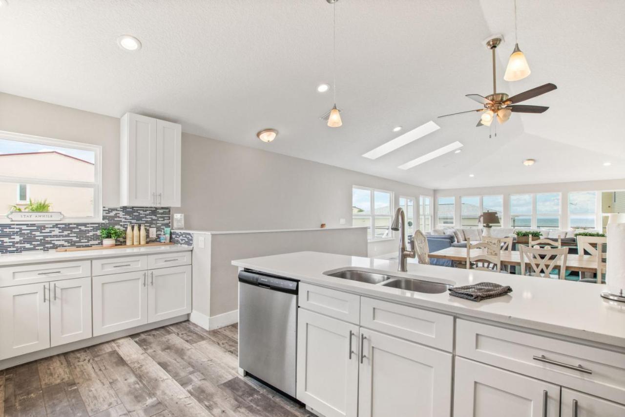 Sea Gem Slp 16 Amenities *