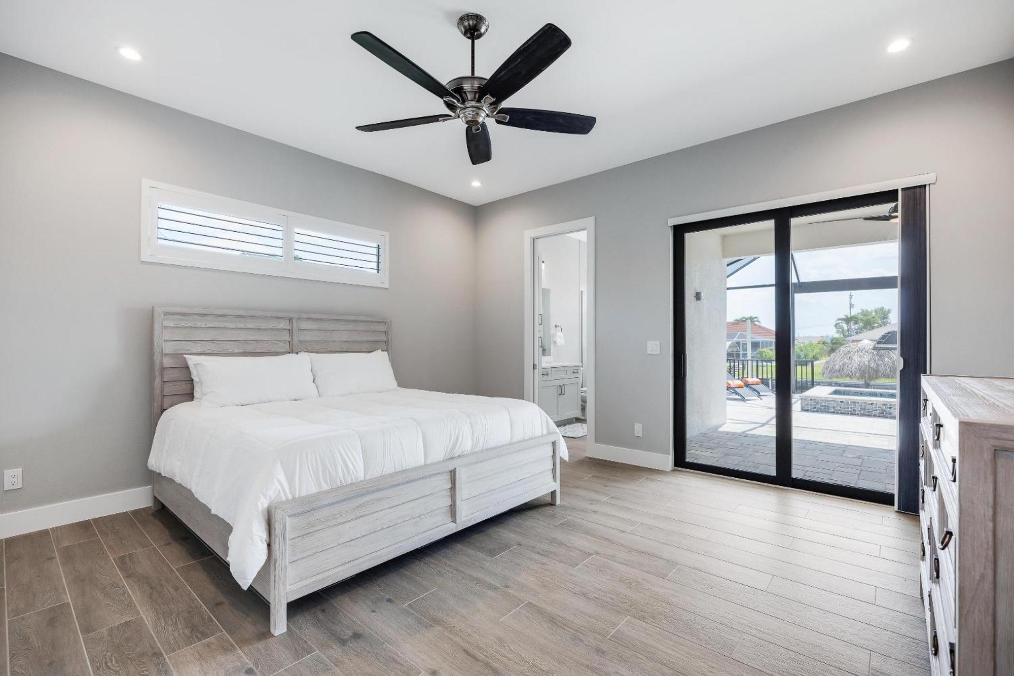 New Home, Pool, Tiki Hut, Sleeps 8 - Cielo Sur Holiday home Cape Coral