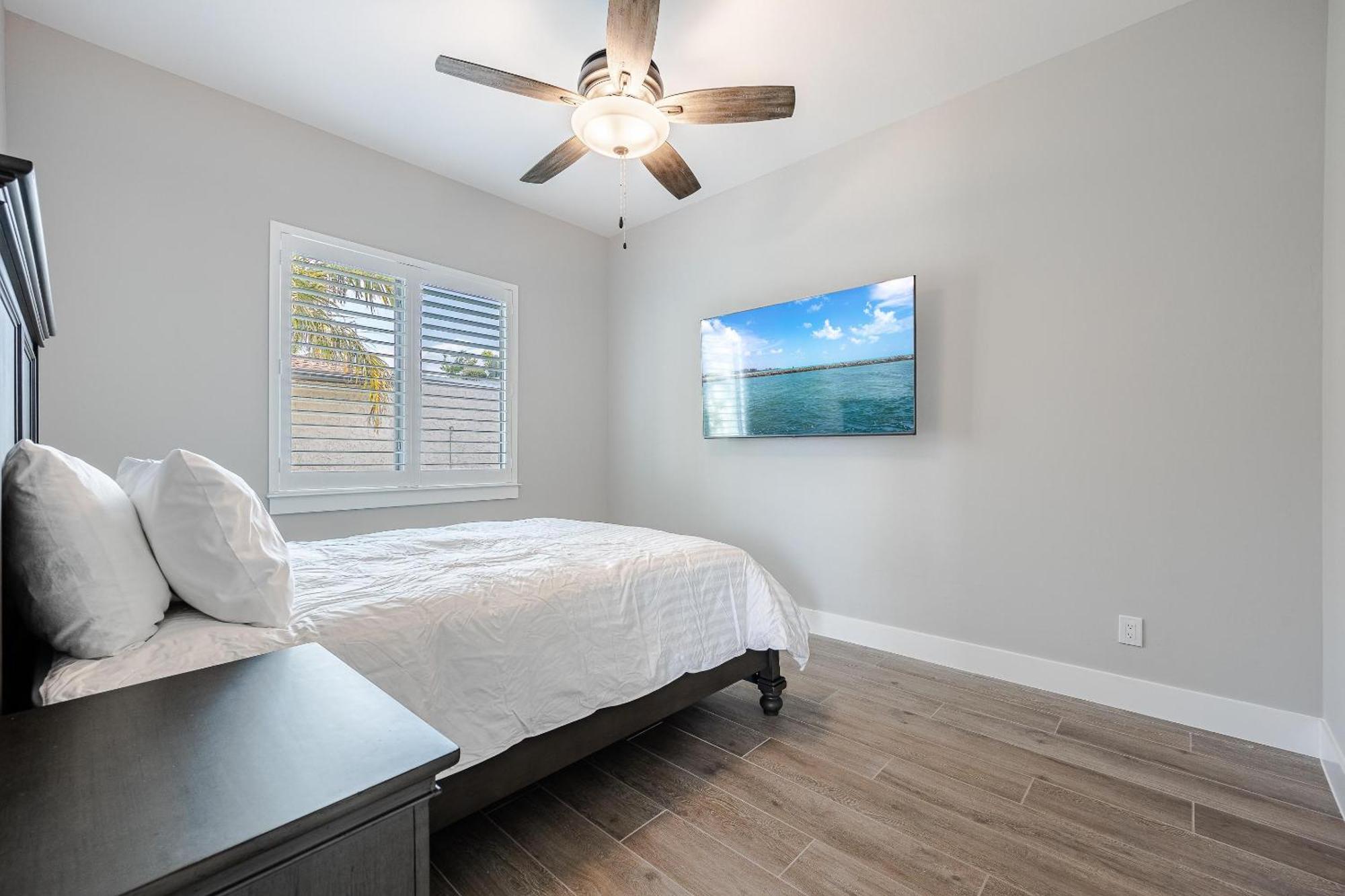 New Home, Pool, Tiki Hut, Sleeps 8 - Cielo Sur * Cape Coral