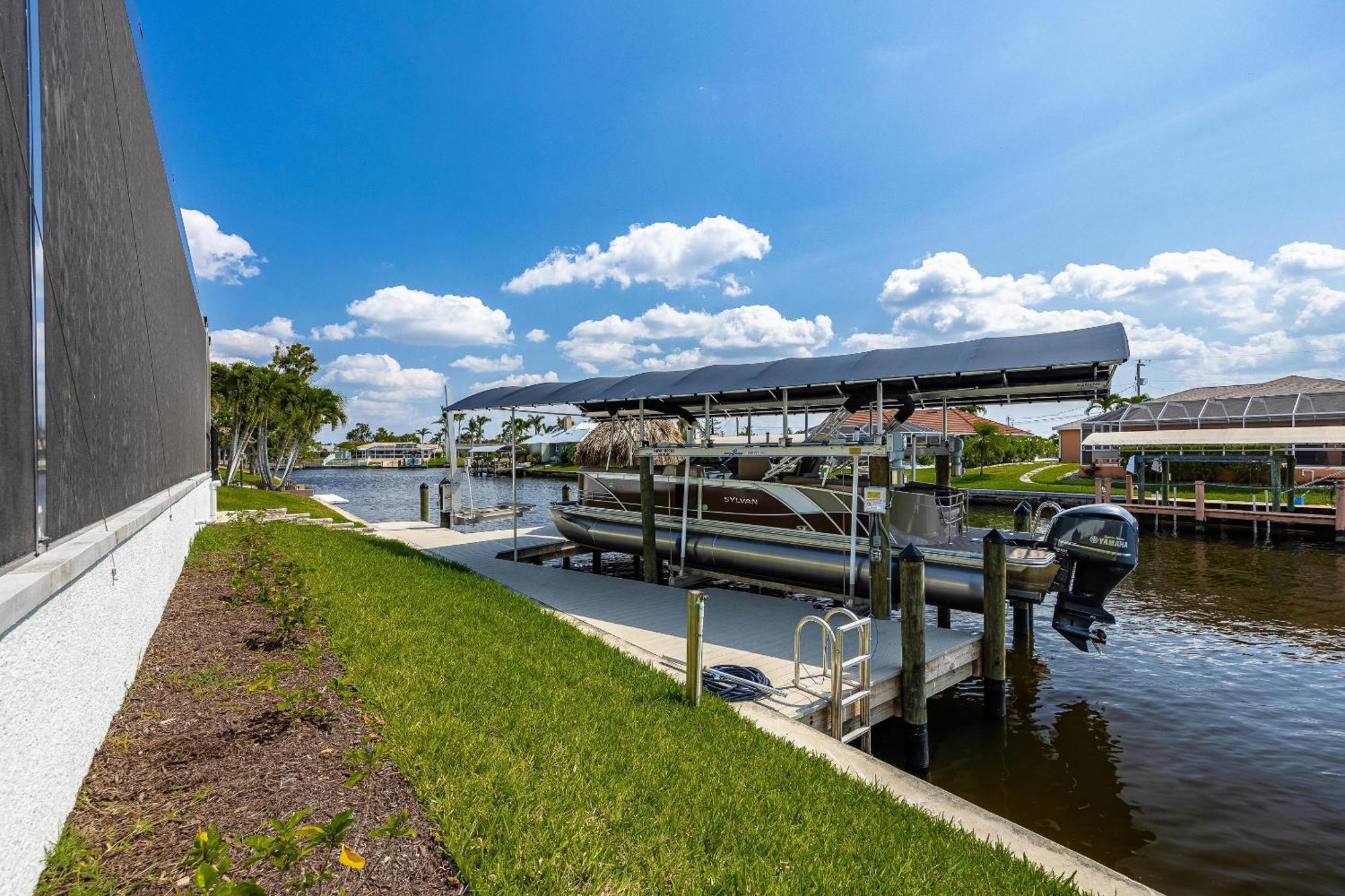 New Home, Pool, Tiki Hut, Sleeps 8 - Cielo Sur