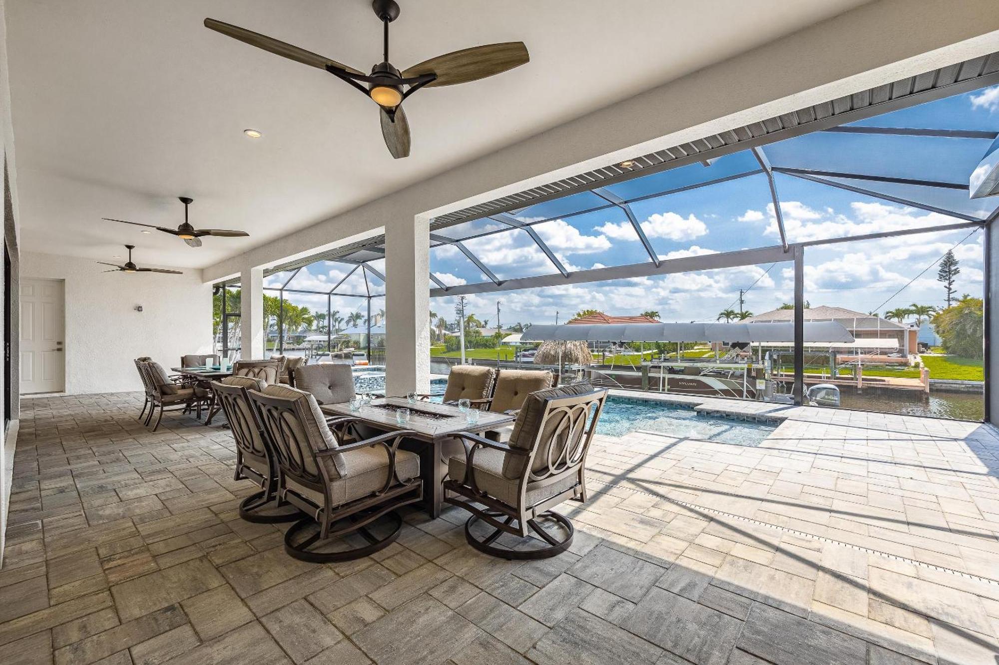 New Home, Pool, Tiki Hut, Sleeps 8 - Cielo Sur Holiday home