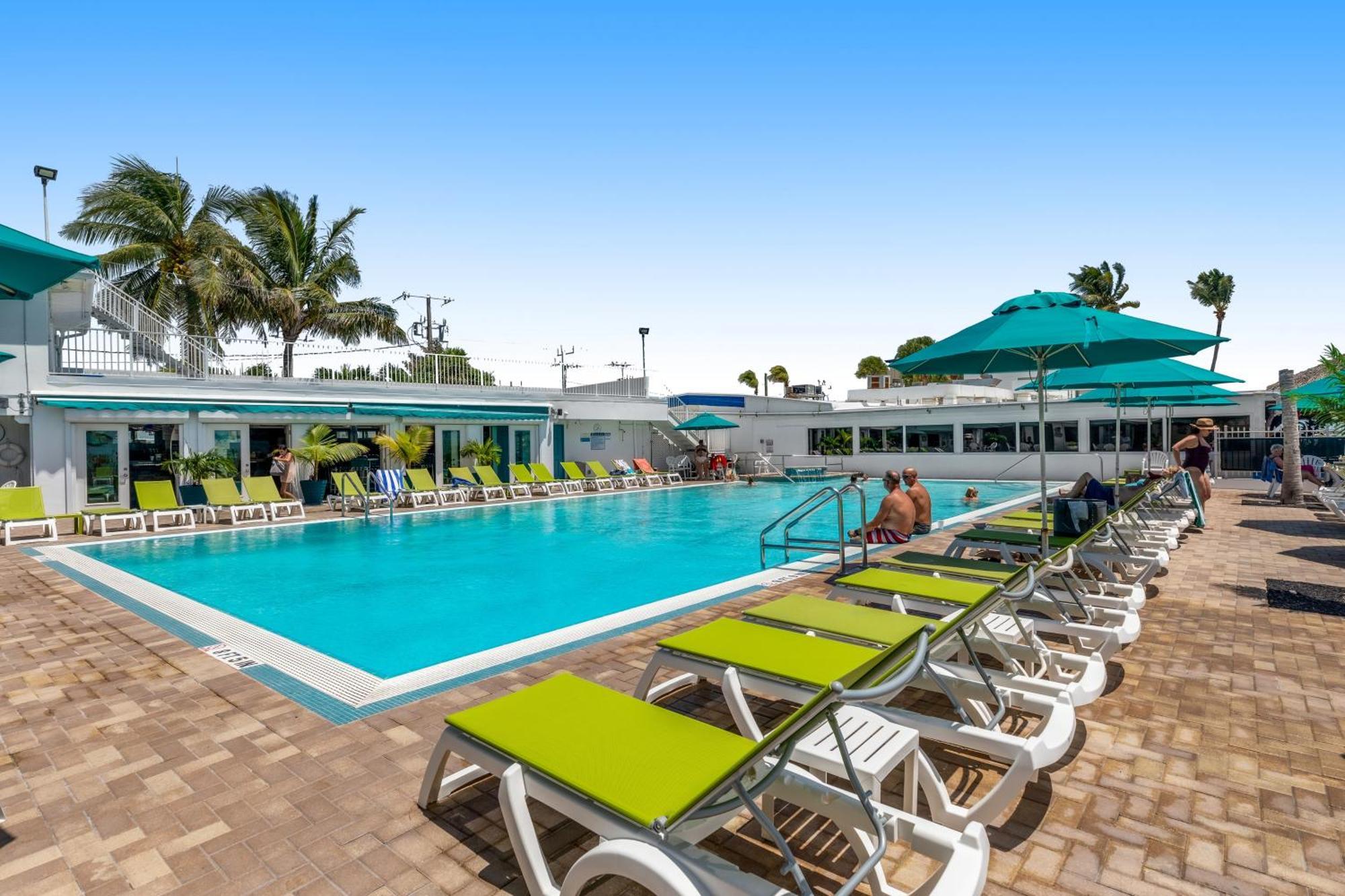 Downhome By The Canal Key Colony Beach