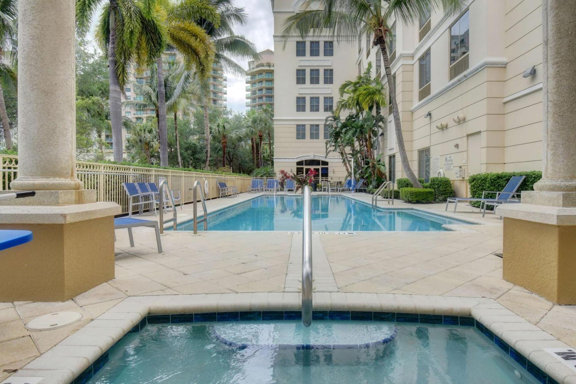 Hotel Hilton Garden Palm Gardens 3*
