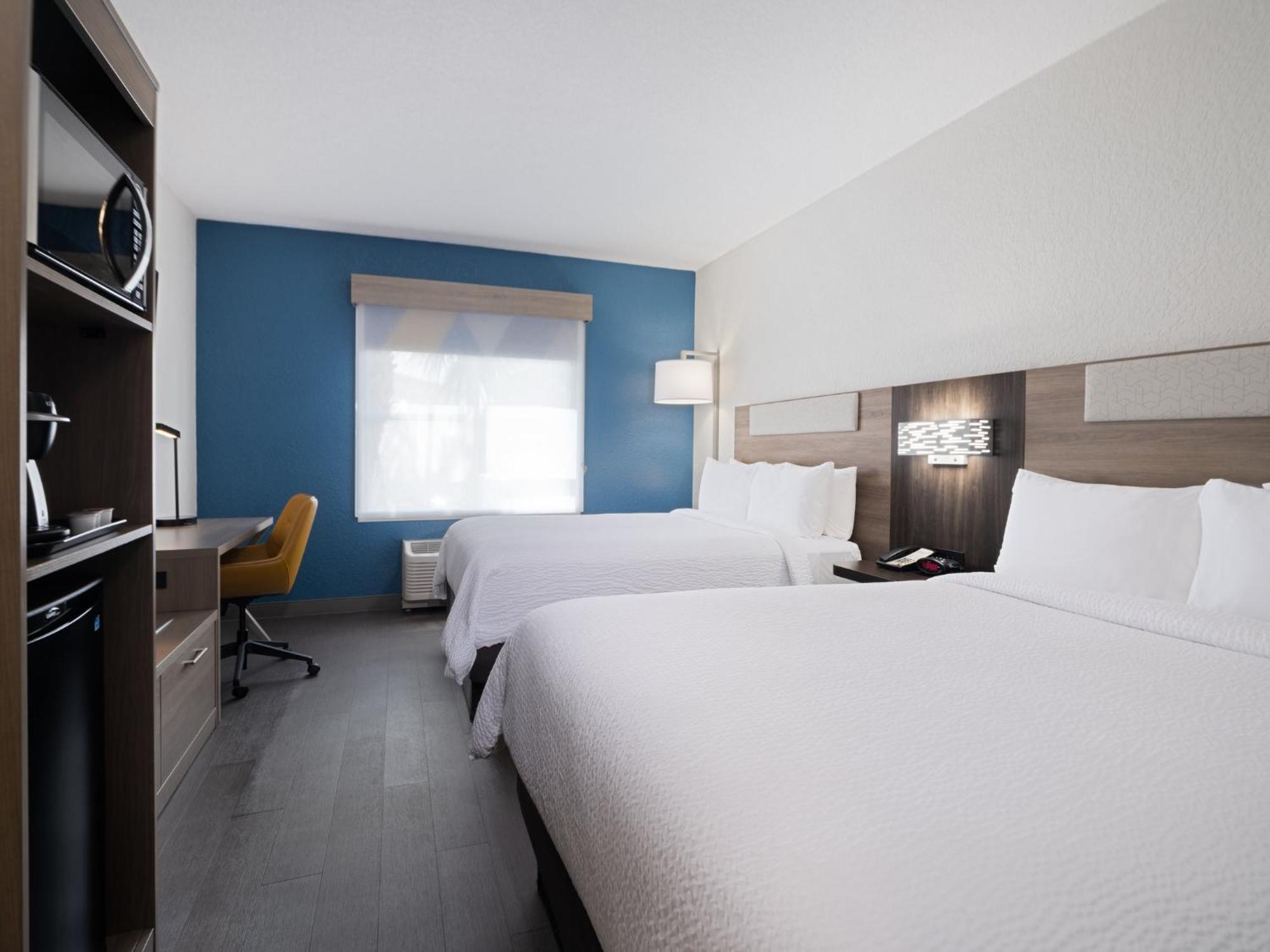 Express & North I-4 By Ihg Hotel