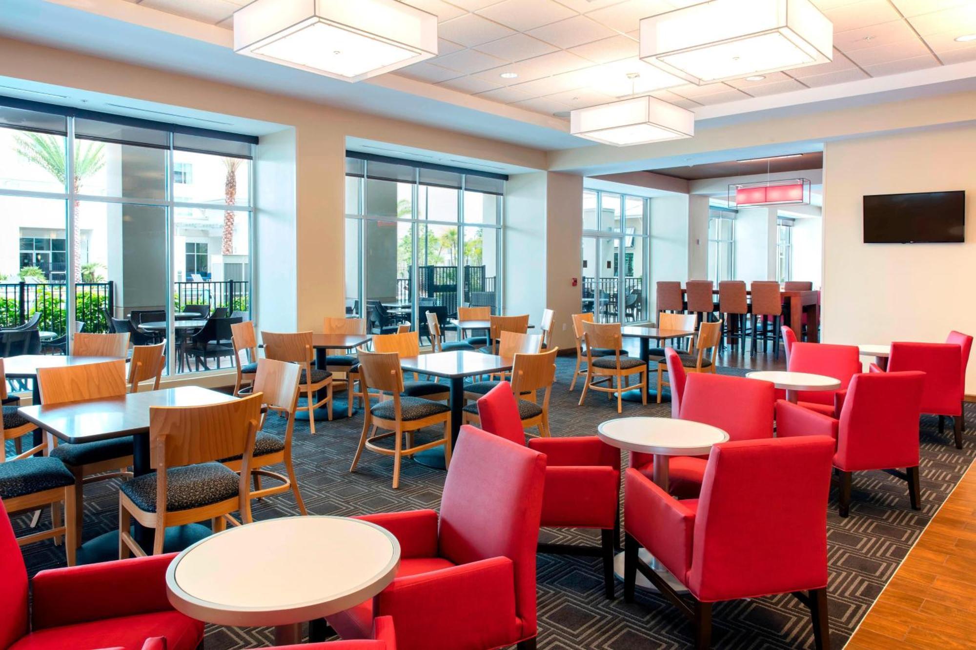 Hotel Towneplace Orlando At Flamingo Crossings Town Center/western Entrance 3*
