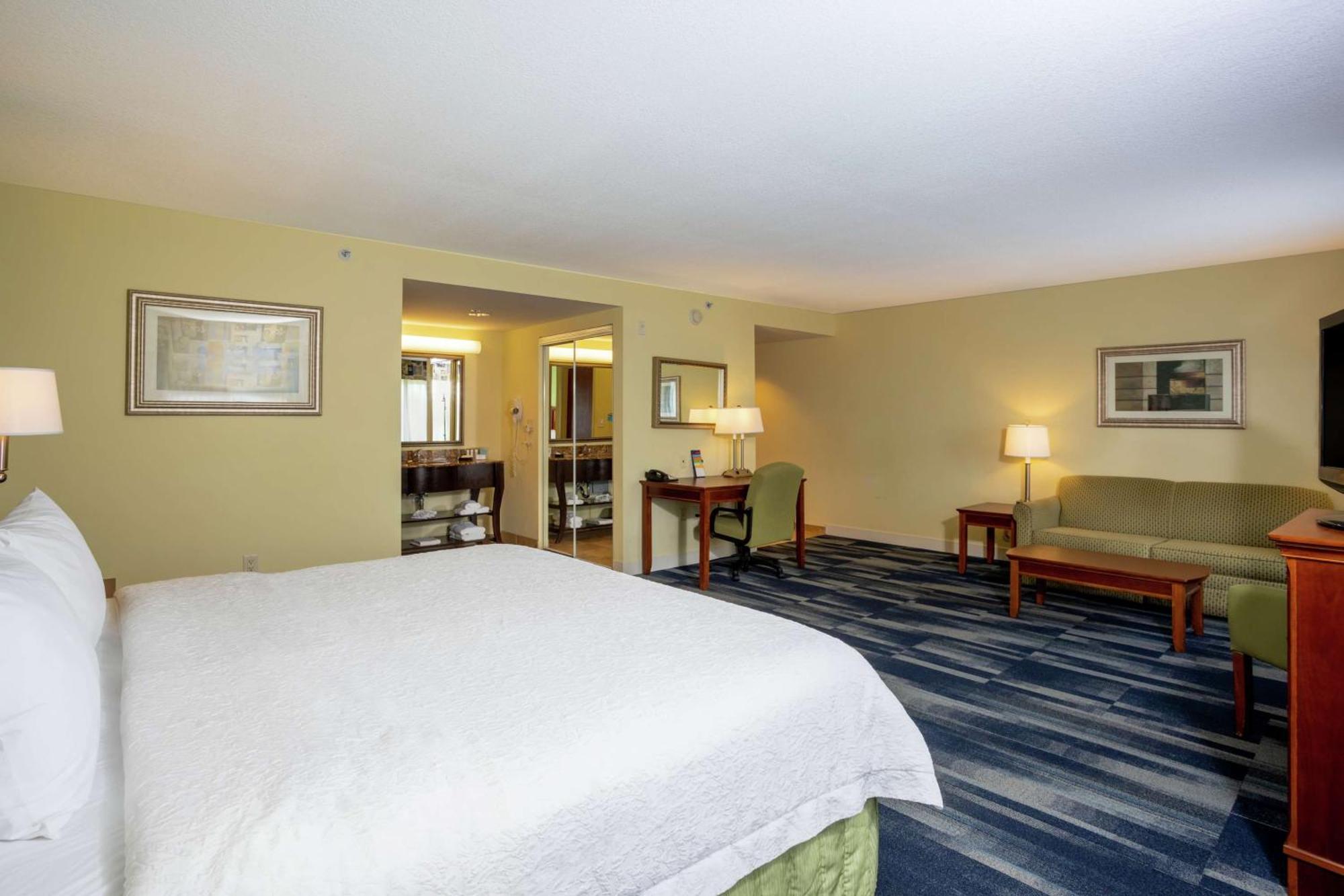 Hampton & - Pierce Hotel 3*