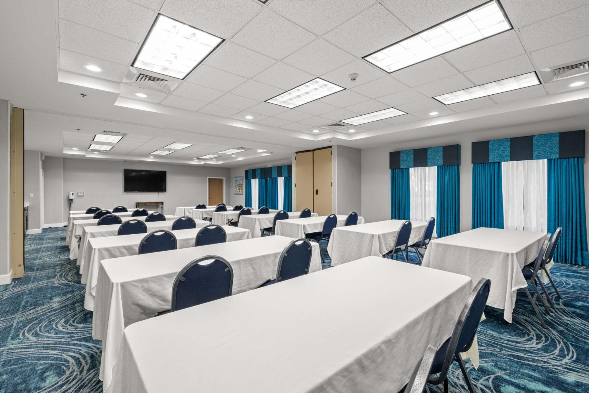 Hampton Tampa-veterans Expressway 3*