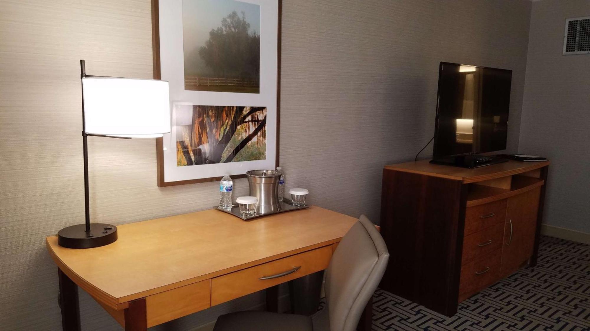 Hilton Hotel 4*
