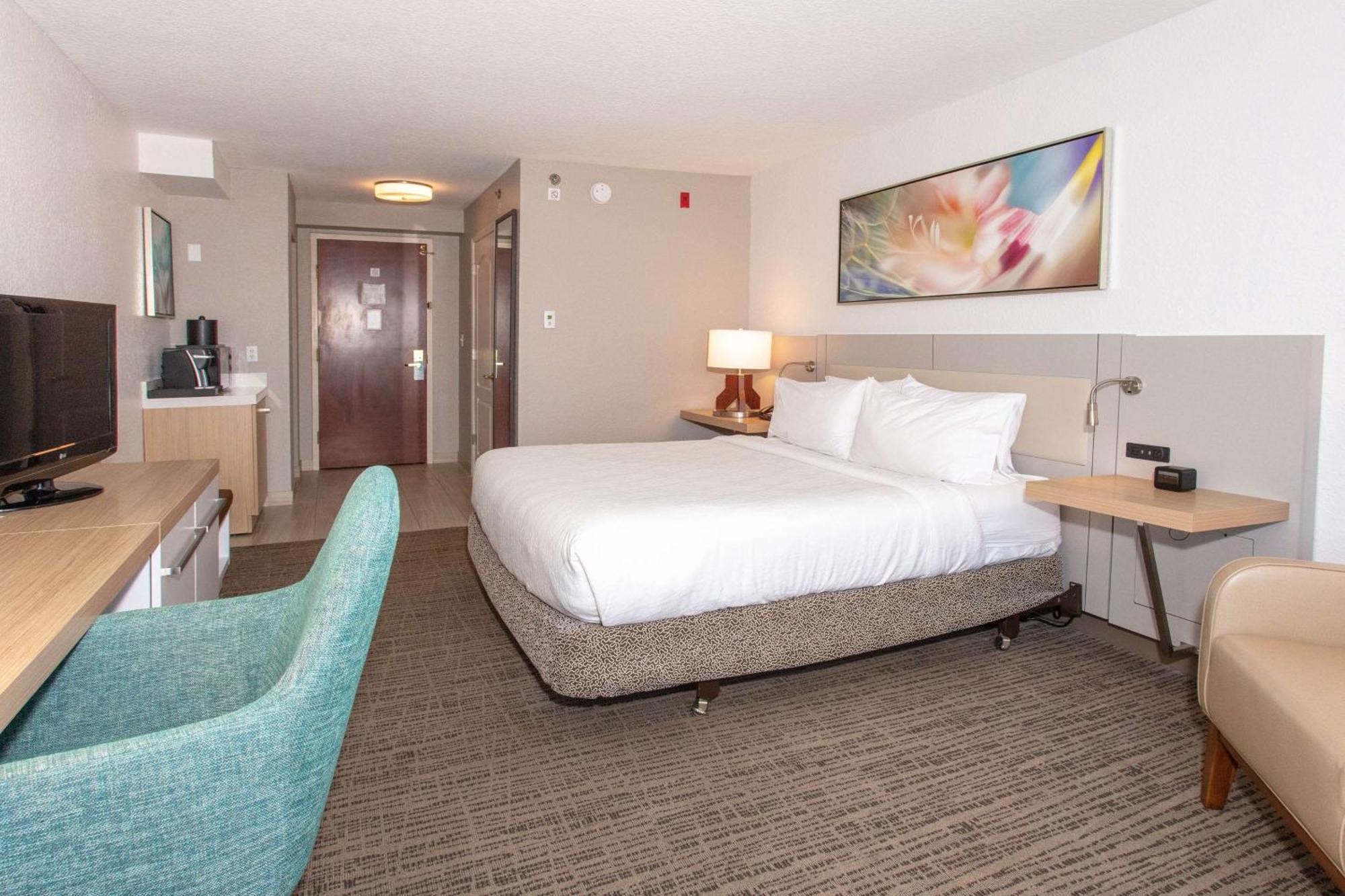 Hotel Hilton Garden Airport 3*