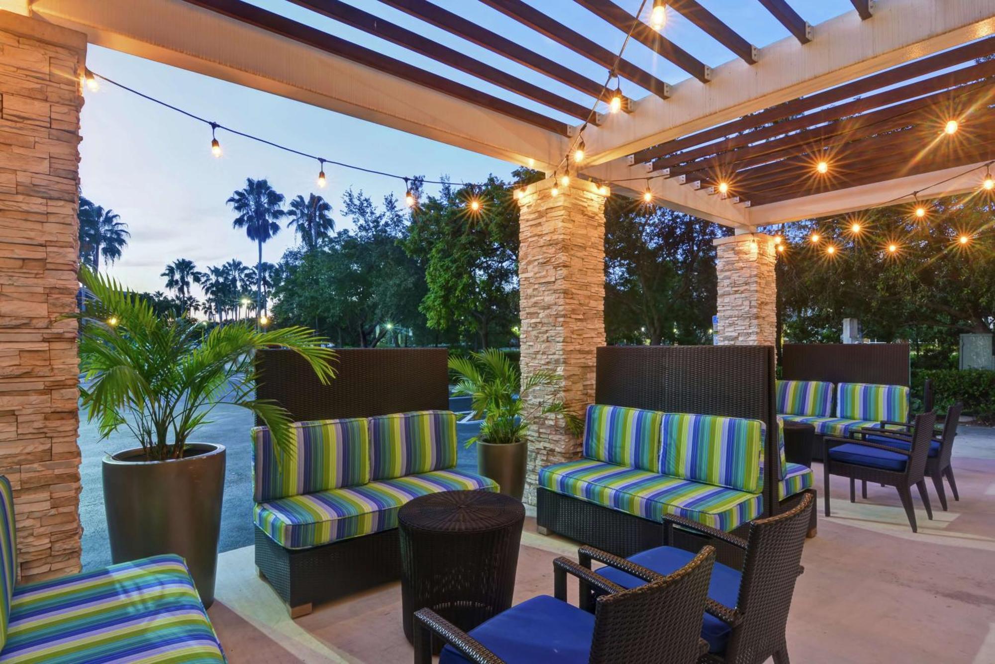 Home2 By Hilton Ft. Lauderdale Hotel 3*