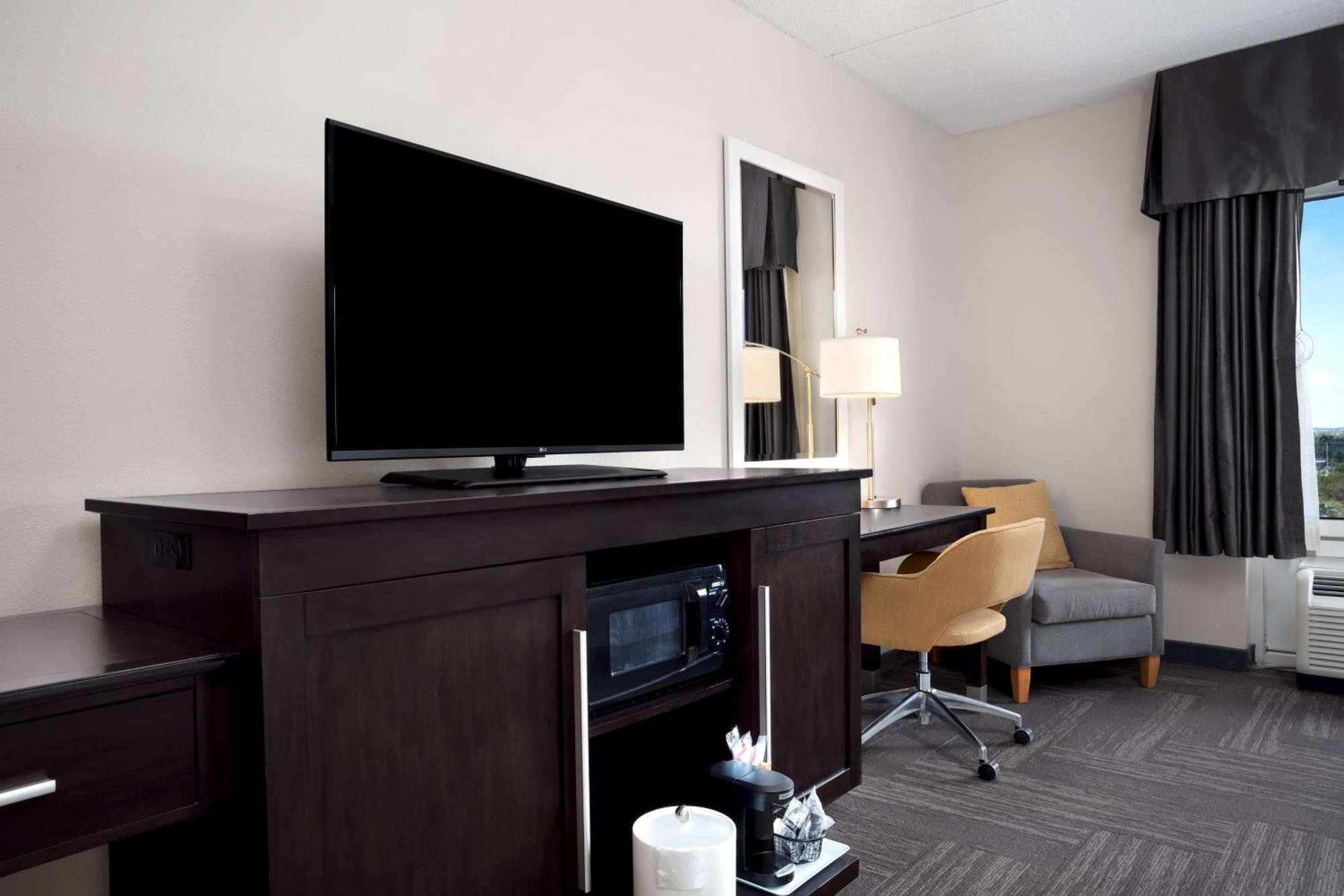 Hampton Hallandale Beach-aventura
