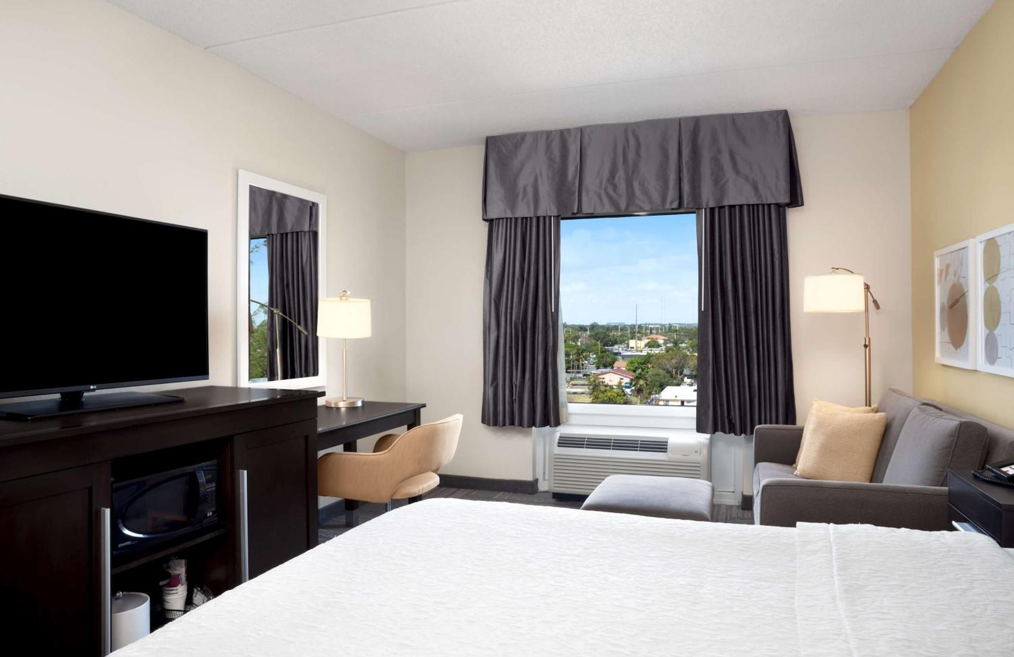 Hampton Hallandale Beach-aventura Hotel Hallandale Beach